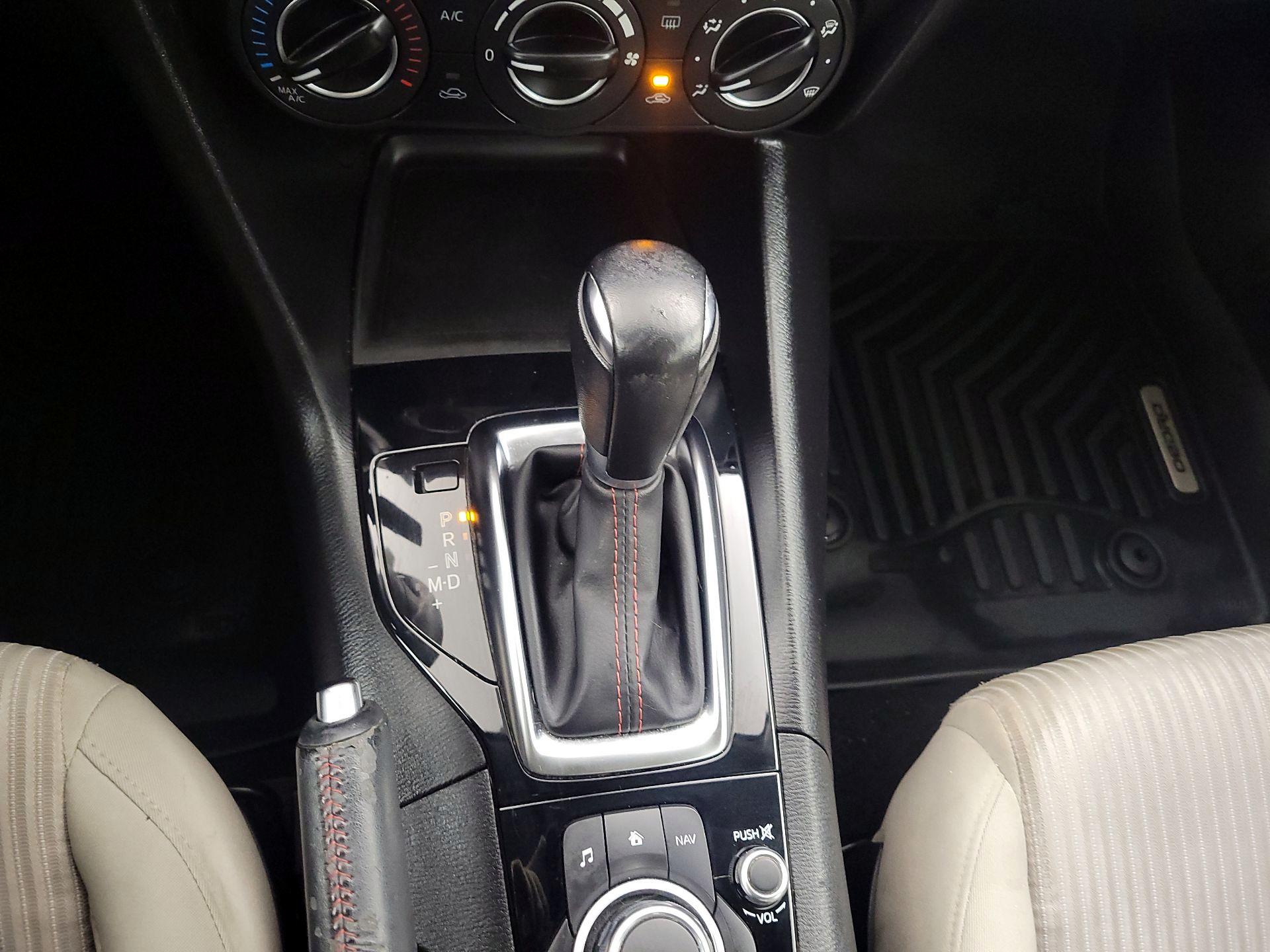 Thumbnail: 2015 Mazda Mazda3 - 17