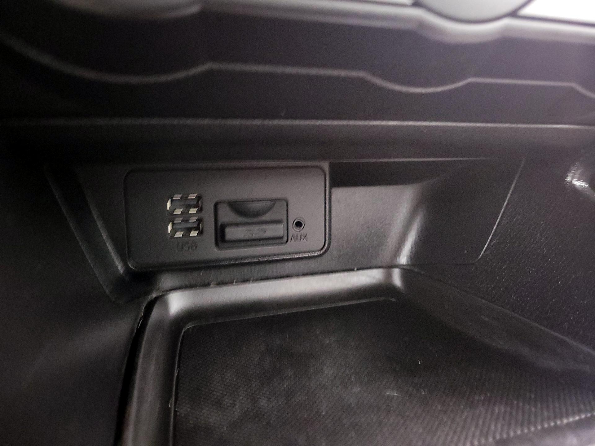 Thumbnail: 2015 Mazda Mazda3 - 18