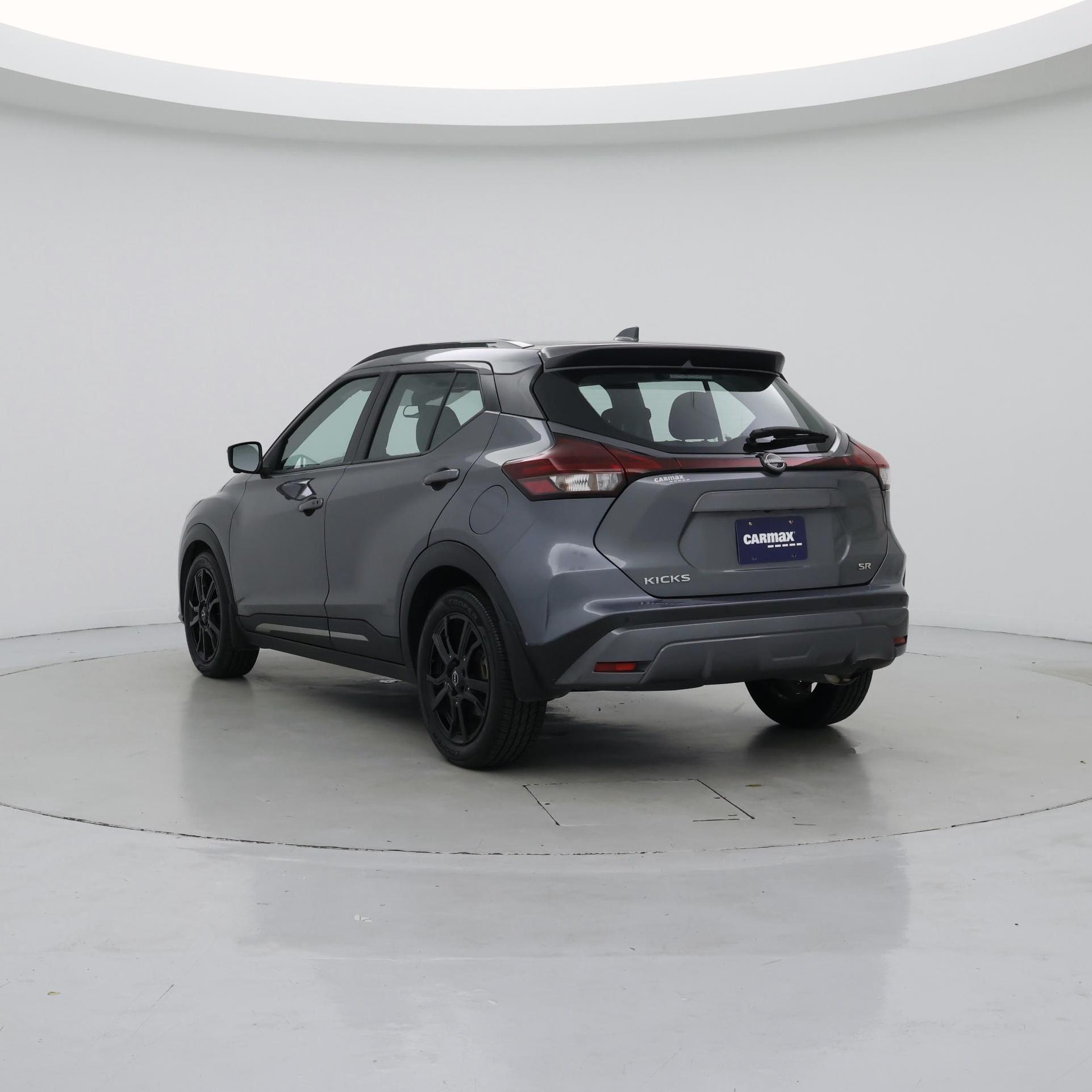 Thumbnail: 2023 Nissan Kicks - 2