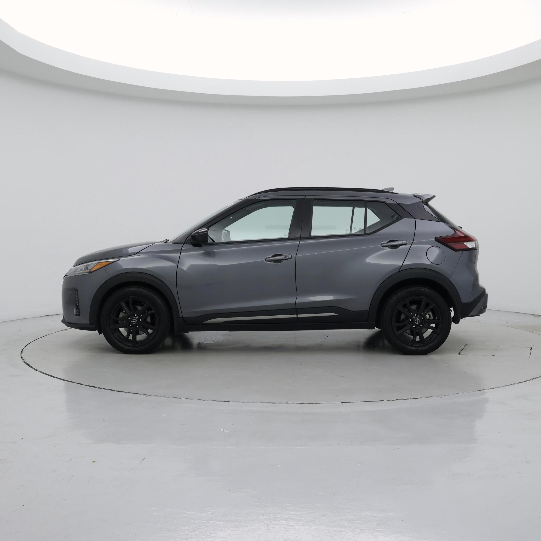 Thumbnail: 2023 Nissan Kicks - 3