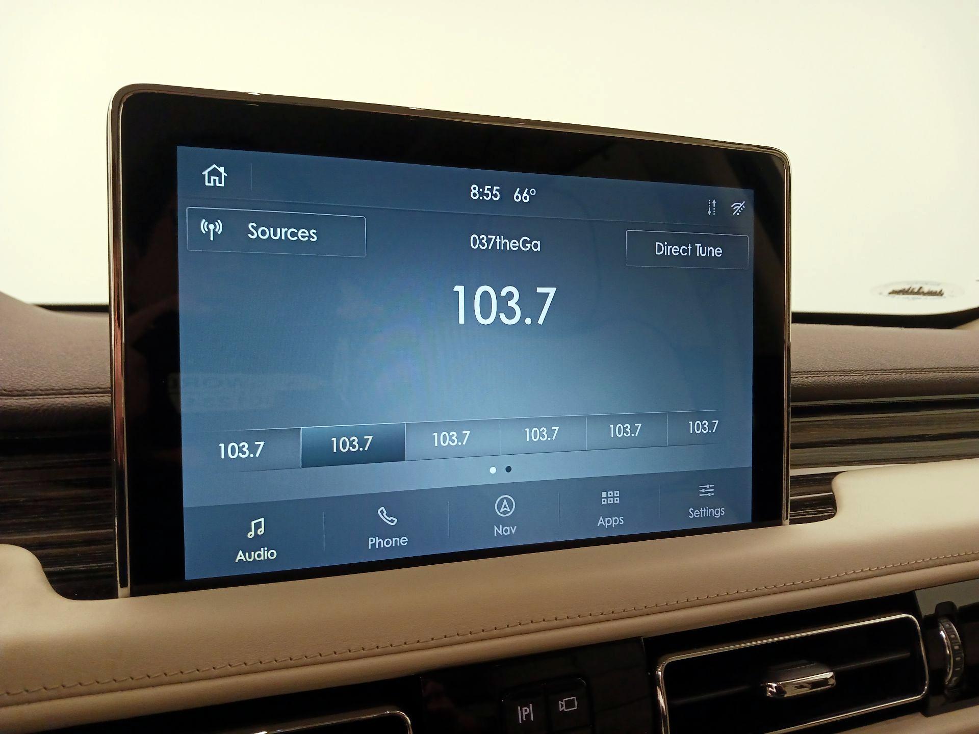 Thumbnail: 2020 Lincoln Aviator - 16