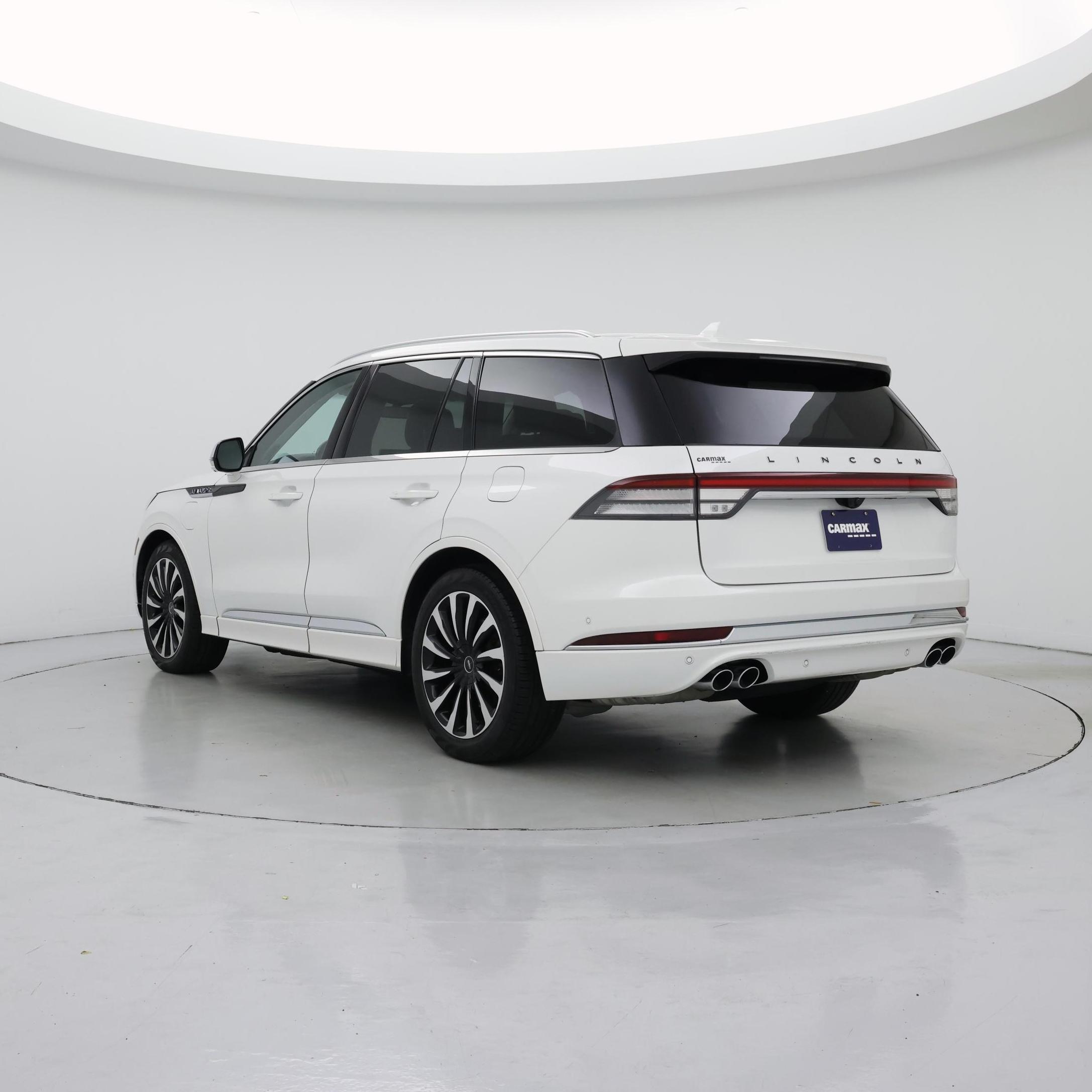 Thumbnail: 2020 Lincoln Aviator - 2