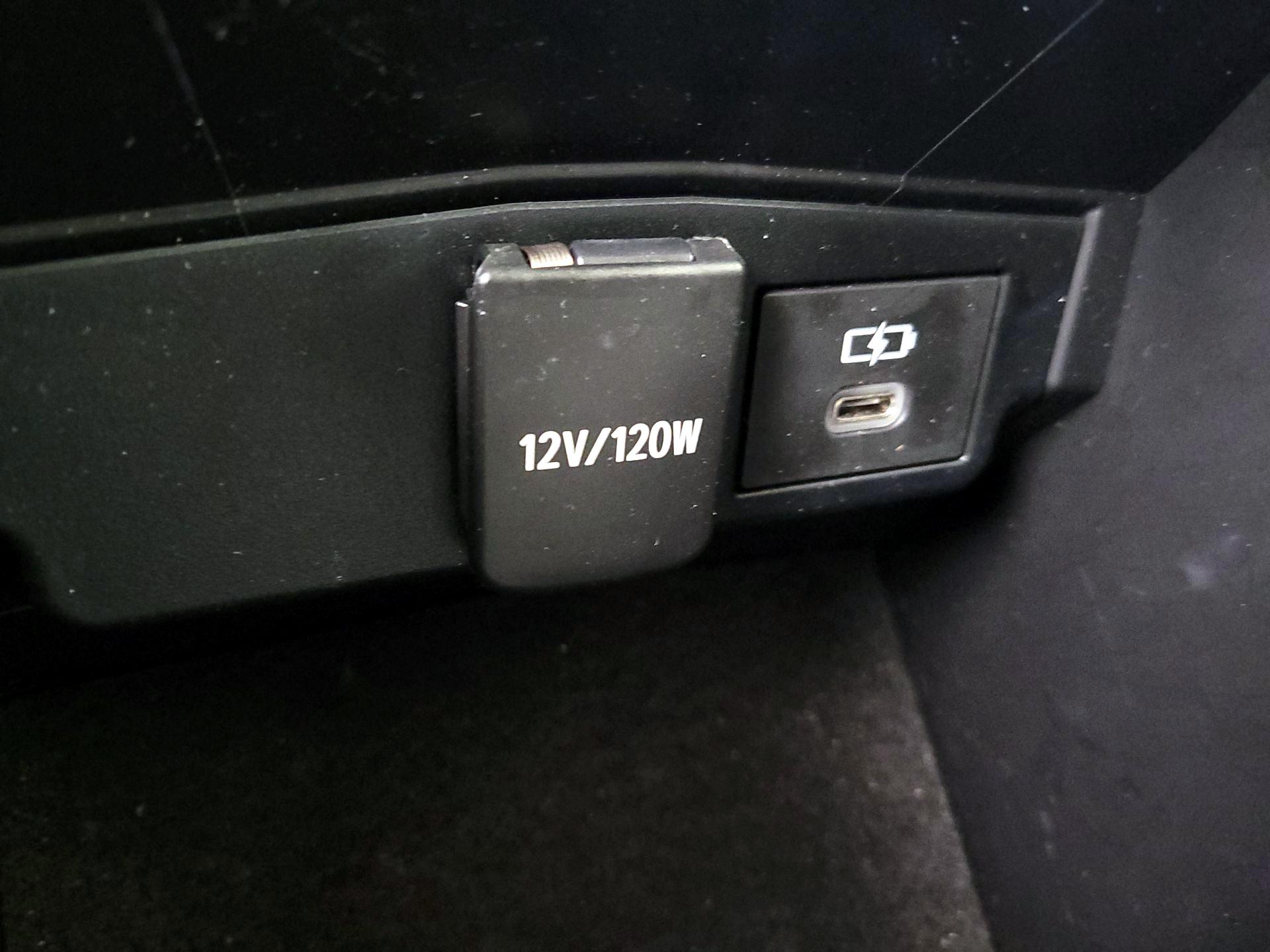 Thumbnail: 2022 Toyota Corolla - 18