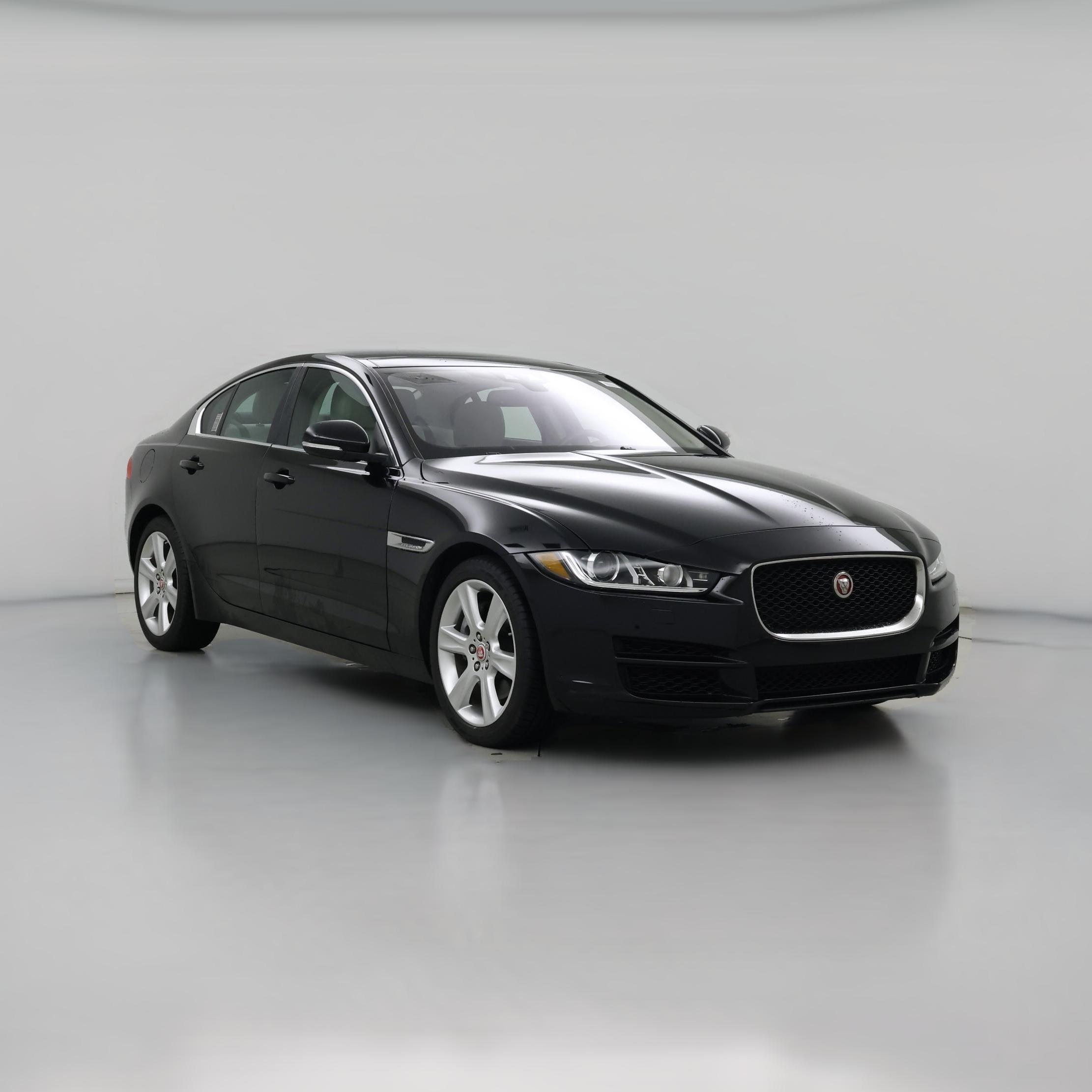 Thumbnail: 2018 Jaguar XE - 1