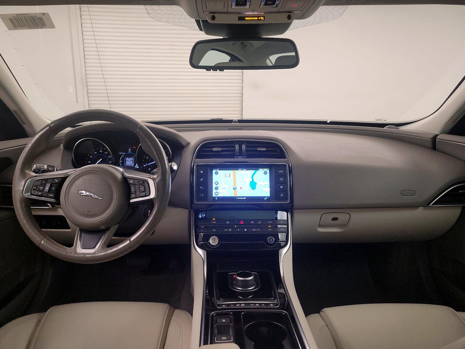 Thumbnail: 2018 Jaguar XE - 9