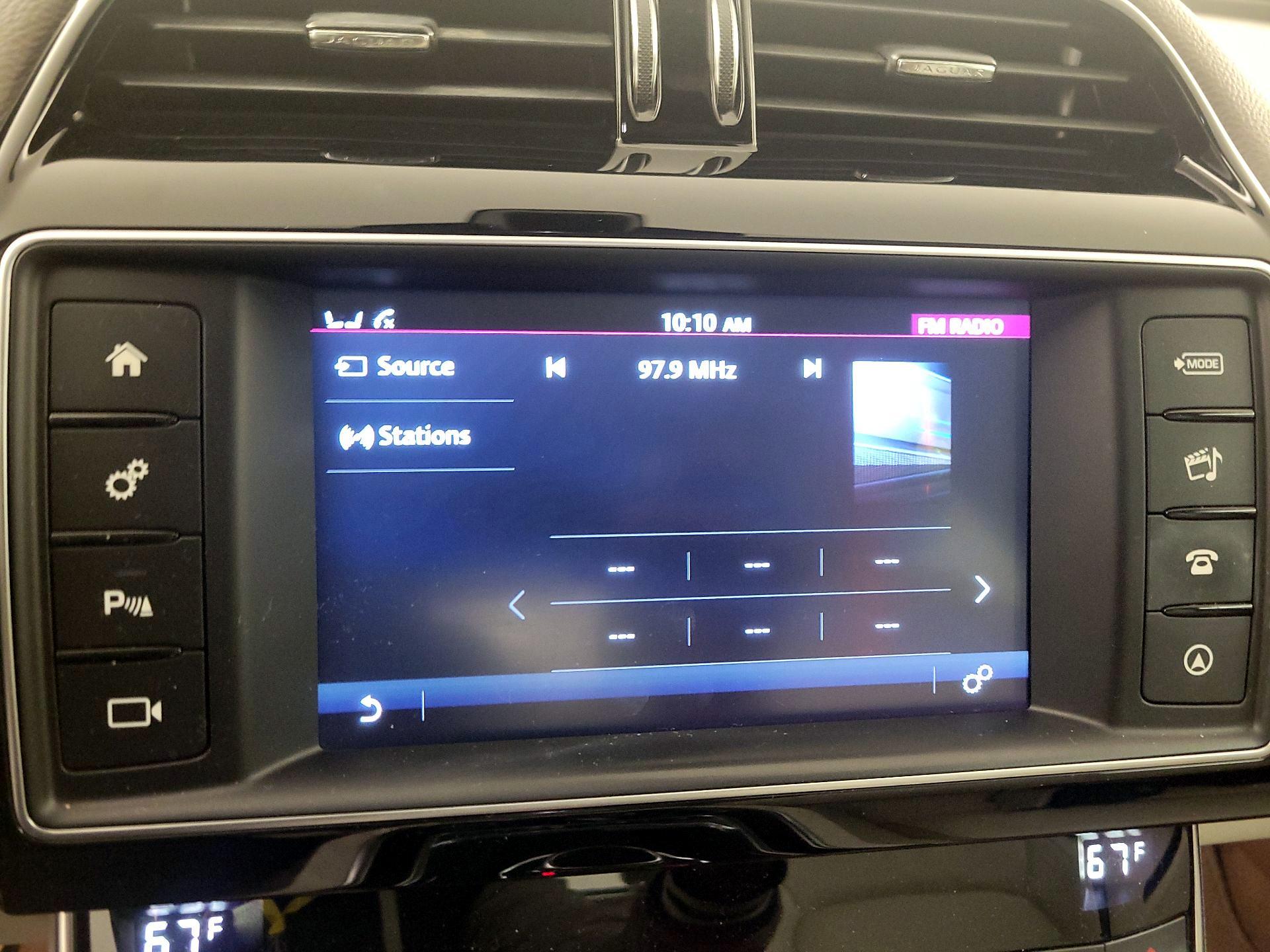 Thumbnail: 2018 Jaguar XE - 16