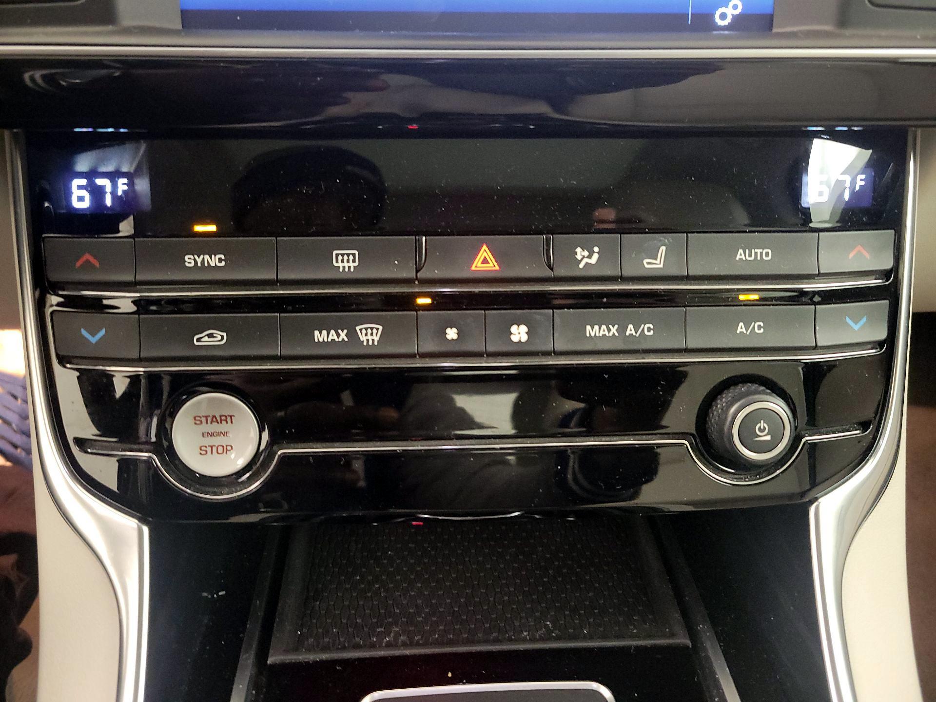 Thumbnail: 2018 Jaguar XE - 17