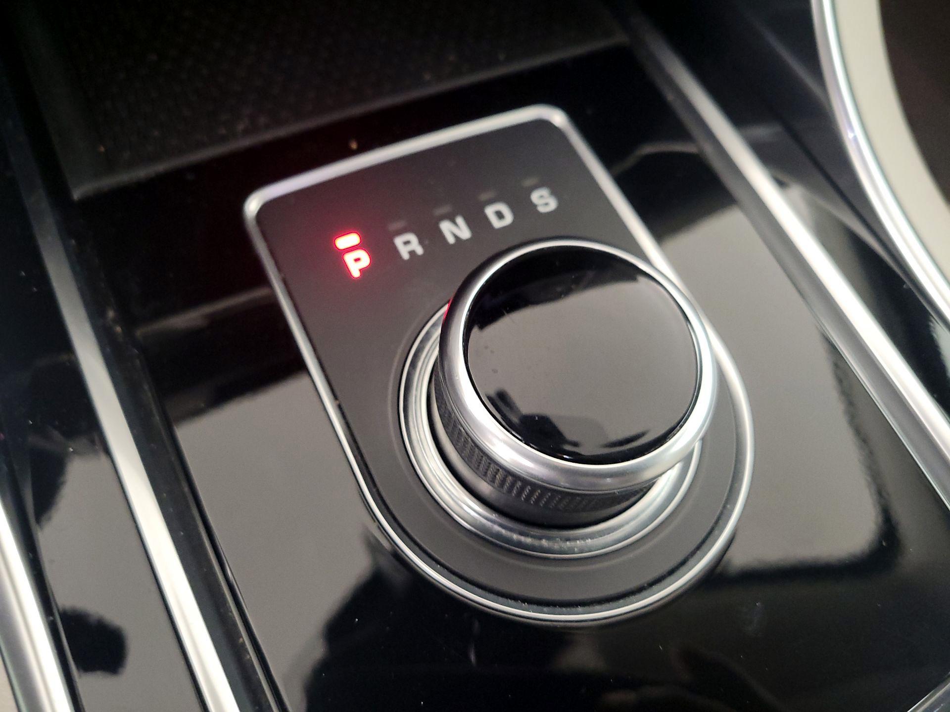 Thumbnail: 2018 Jaguar XE - 18