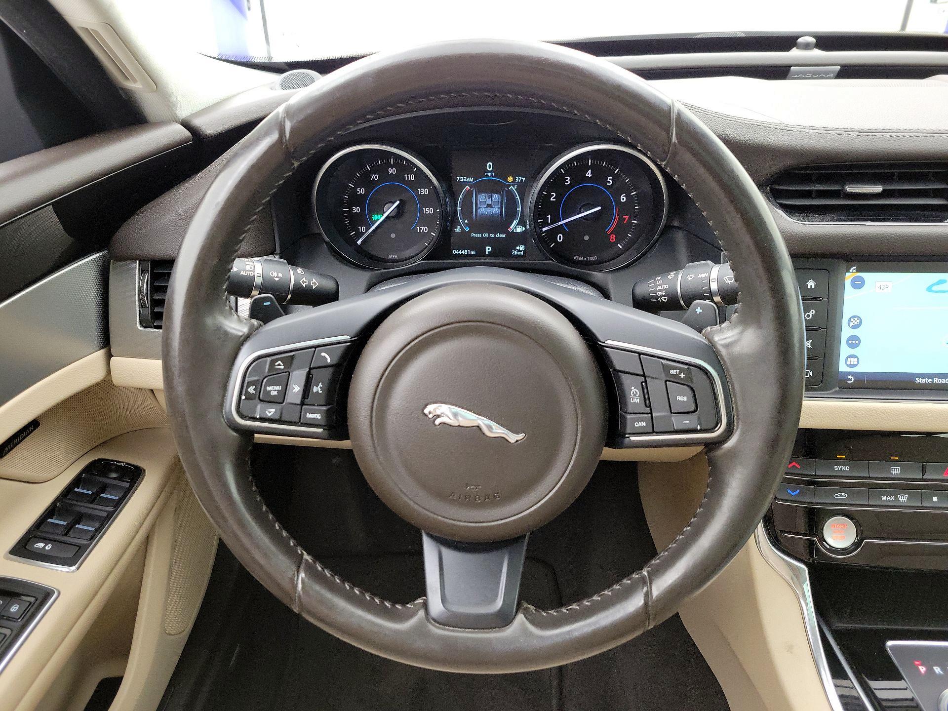 Thumbnail: 2016 Jaguar XF - 10