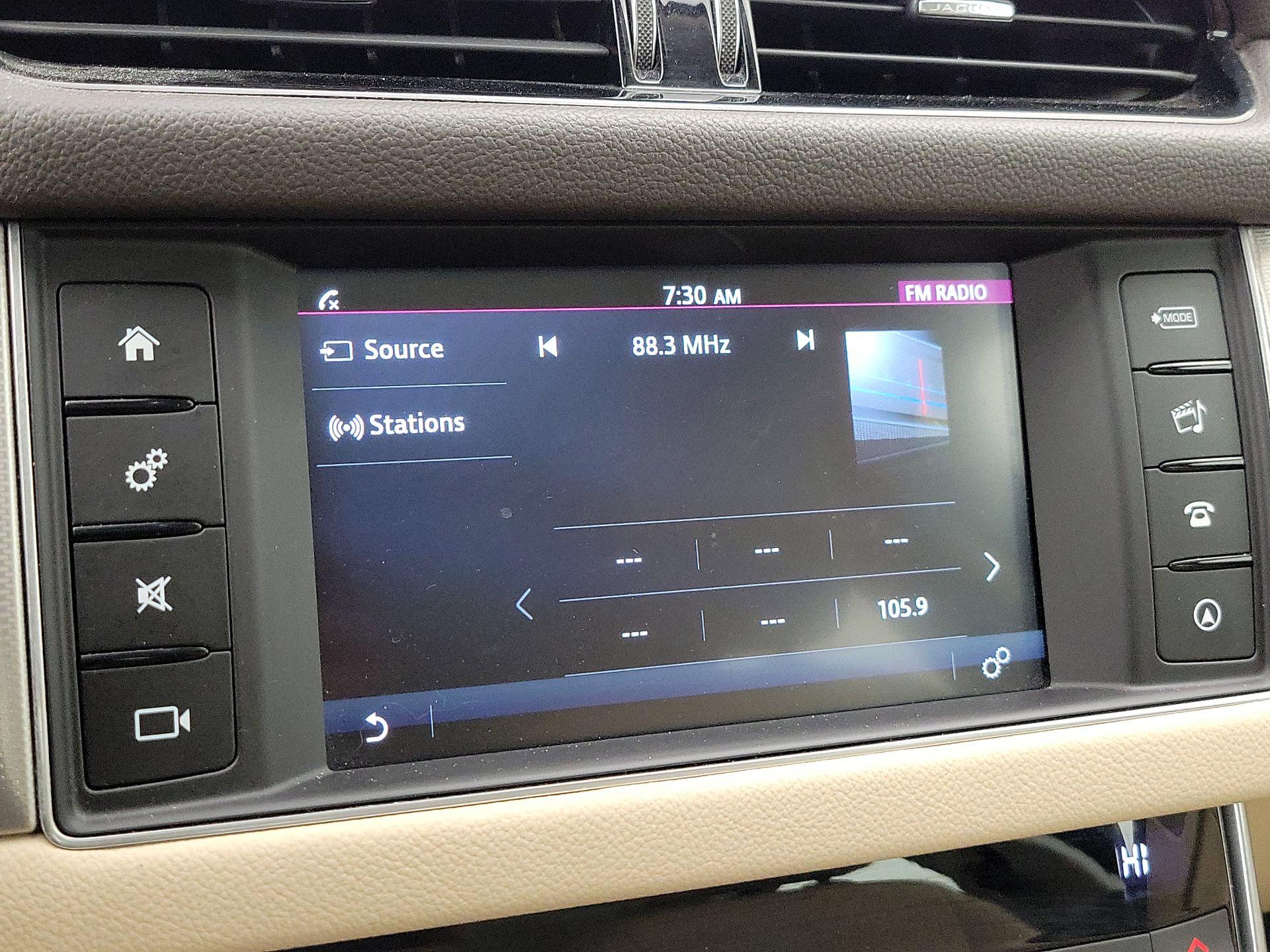 Thumbnail: 2016 Jaguar XF - 16