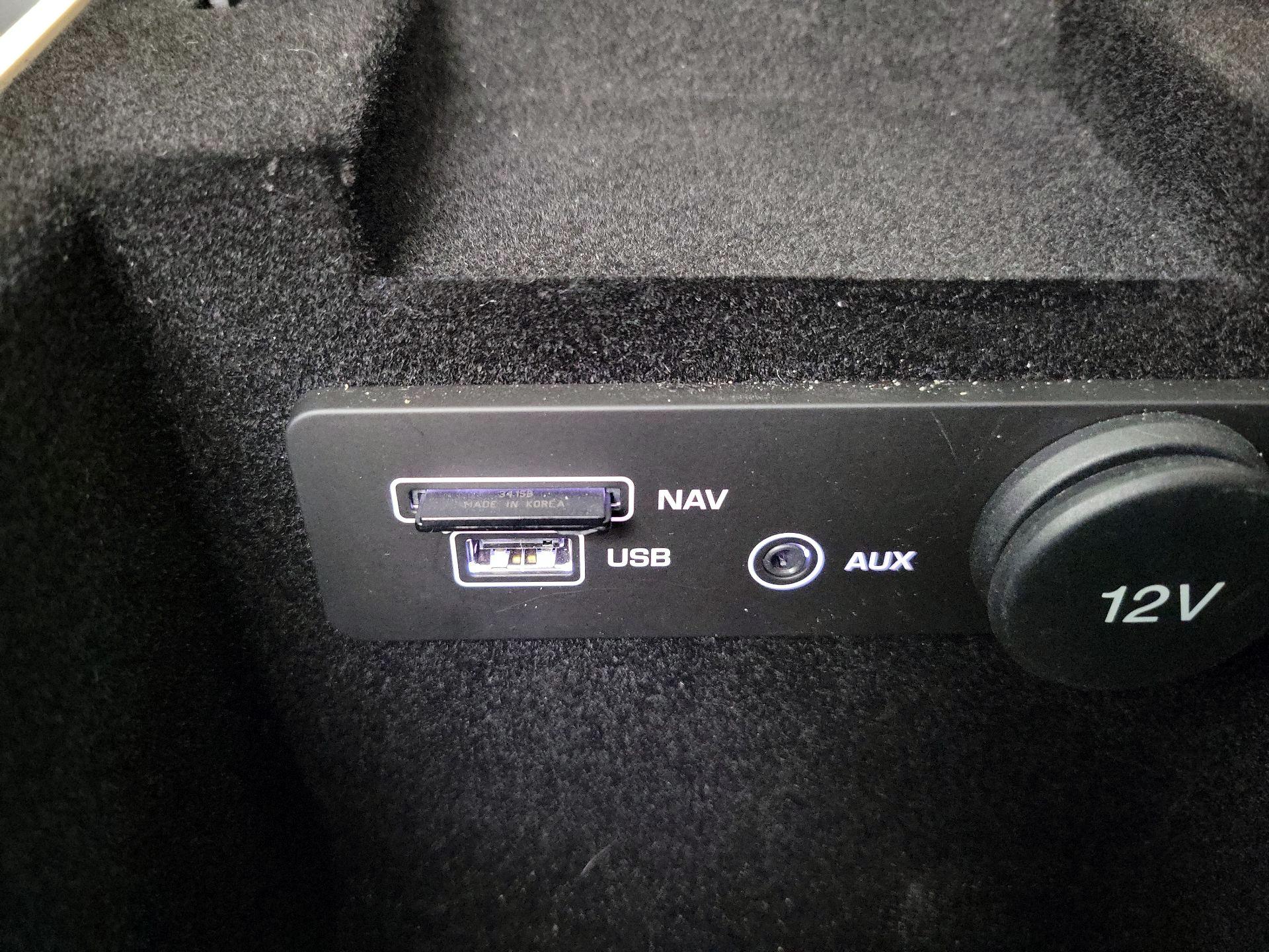 Thumbnail: 2016 Jaguar XF - 19