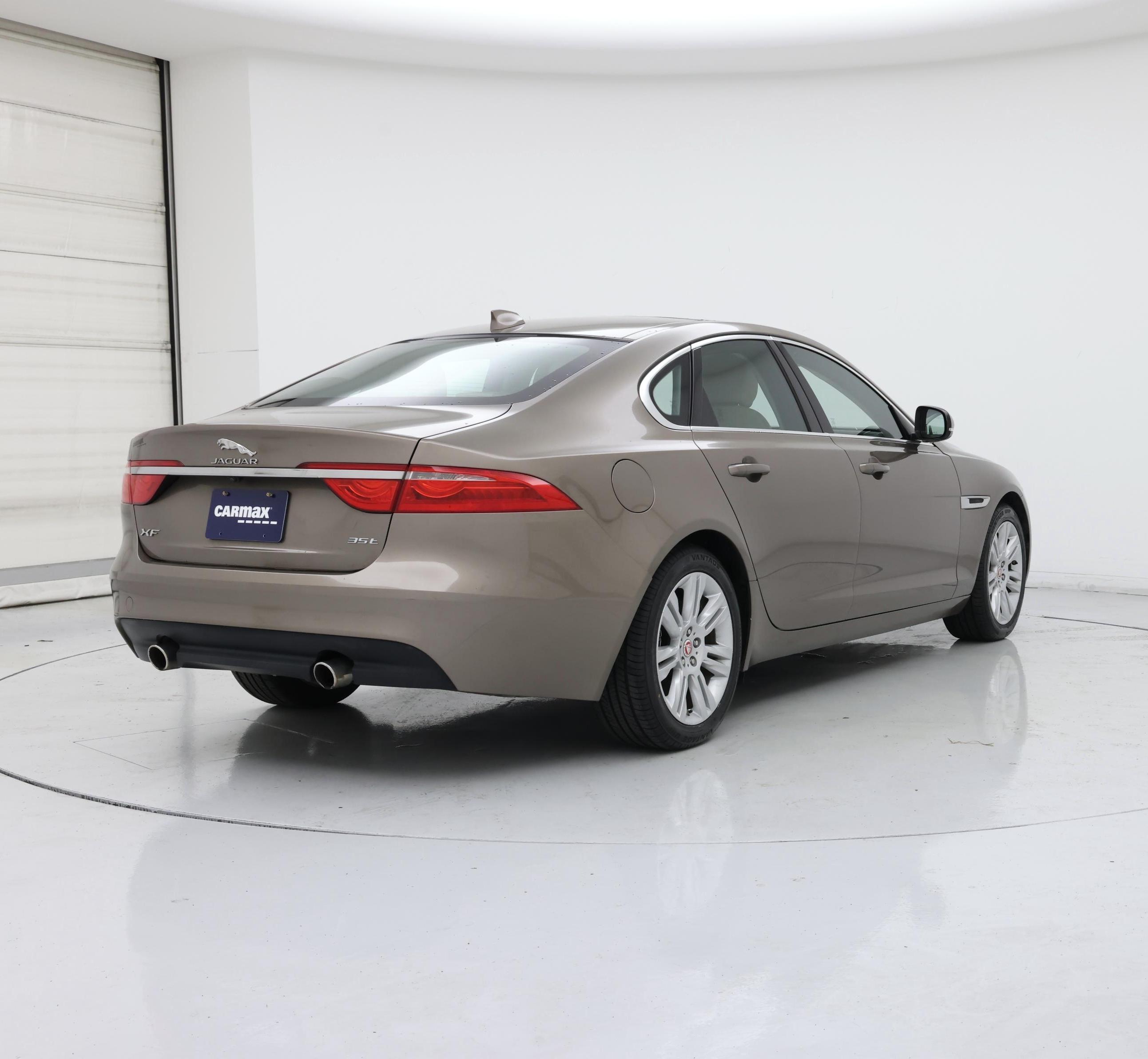 Thumbnail: 2016 Jaguar XF - 8
