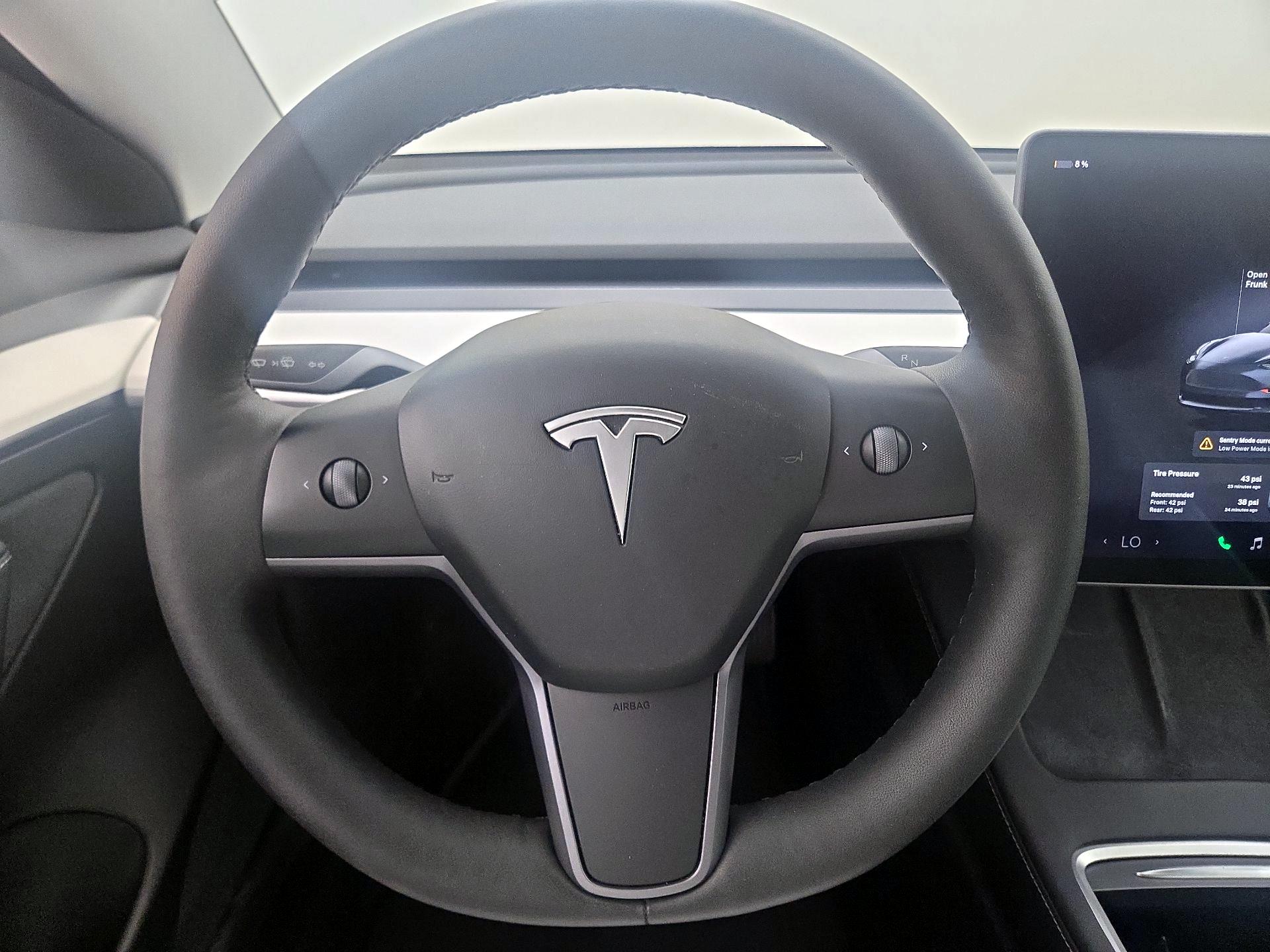 Thumbnail: 2023 Tesla Model 3 - 10