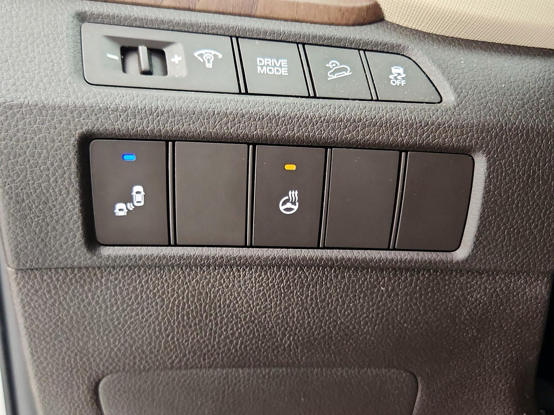 Thumbnail: 2018 Hyundai Santa Fe - 13