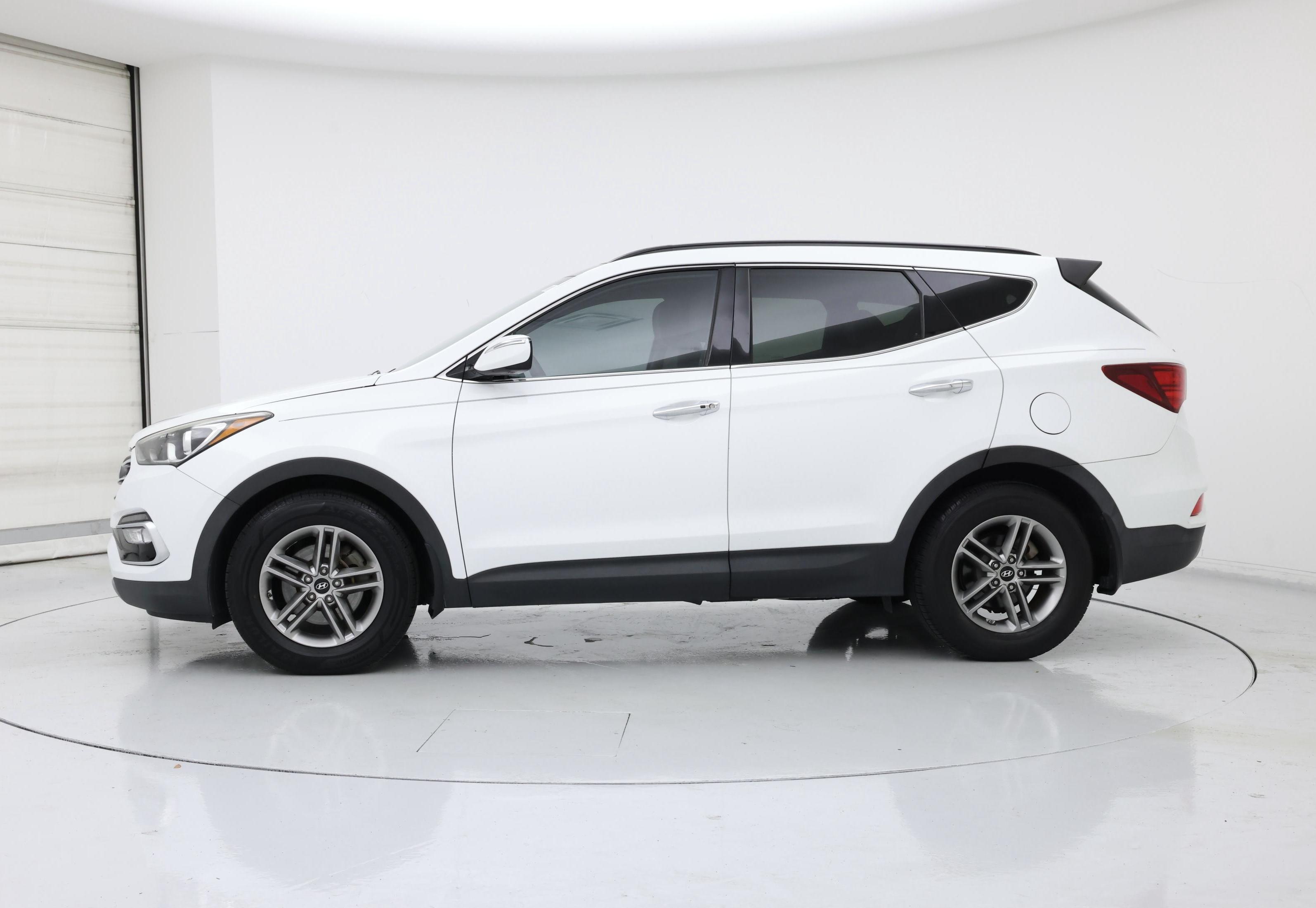 Thumbnail: 2018 Hyundai Santa Fe - 3