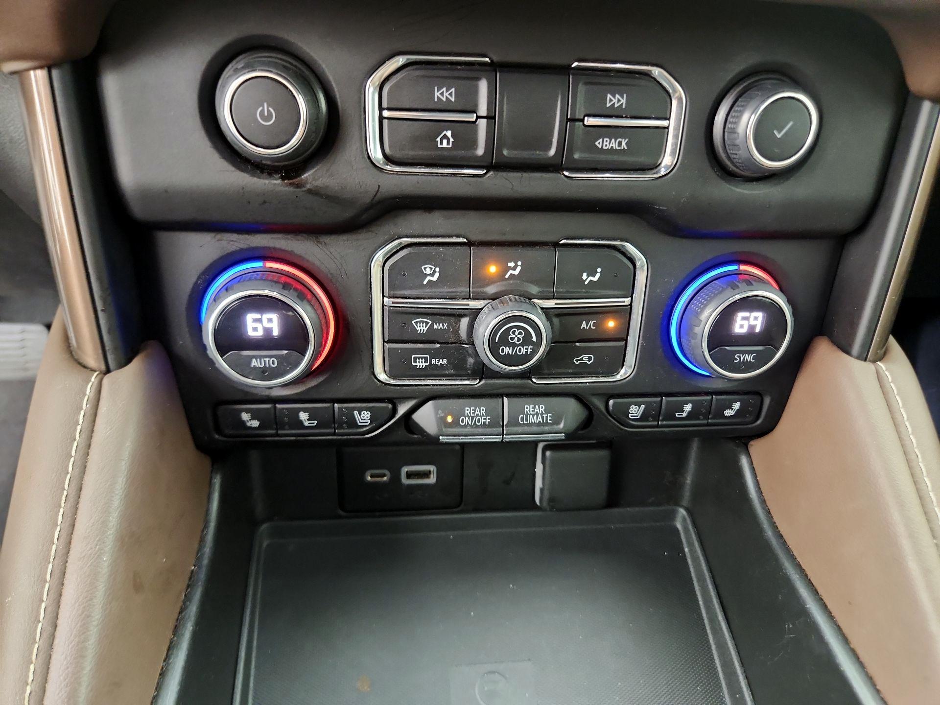 Thumbnail: 2021 Chevrolet Tahoe - 16