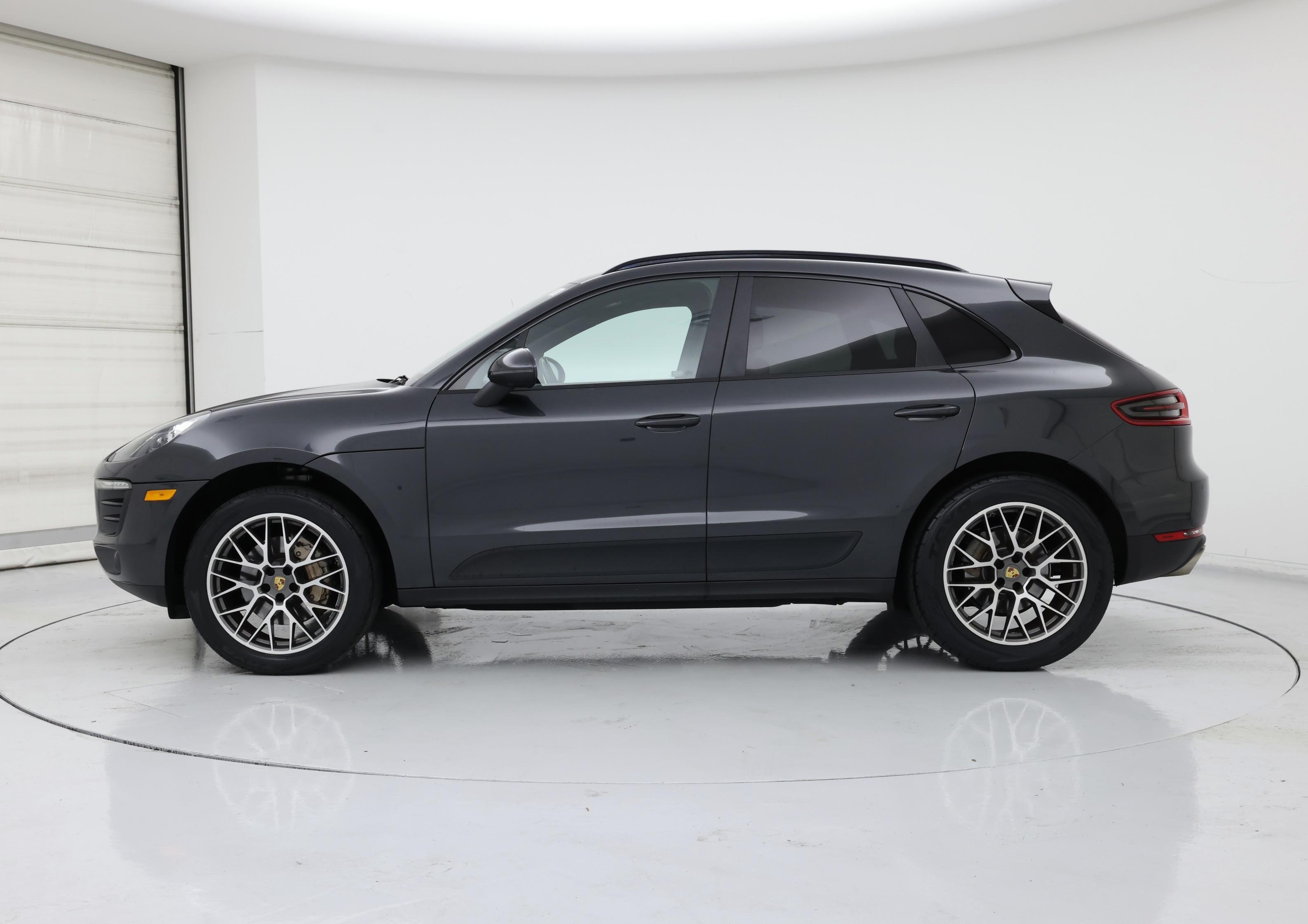 Thumbnail: 2018 Porsche Macan - 3