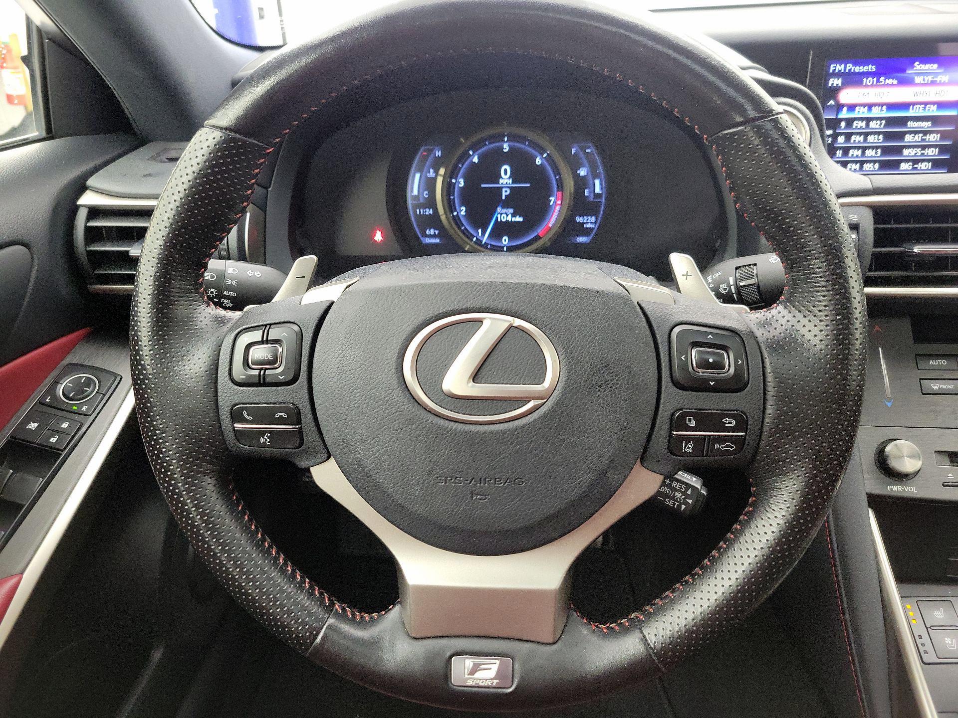 Thumbnail: 2020 Lexus IS - 10