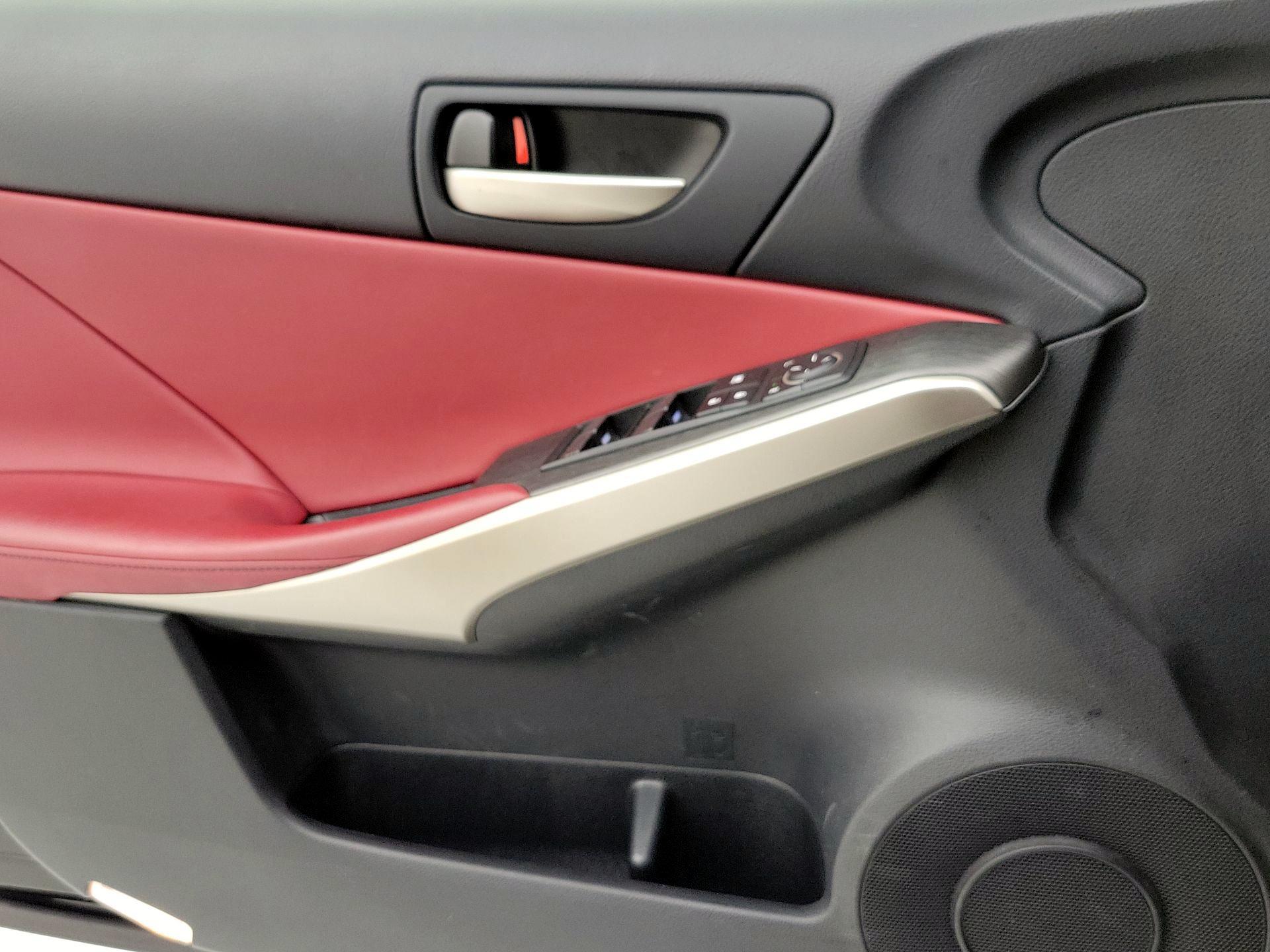 Thumbnail: 2020 Lexus IS - 12