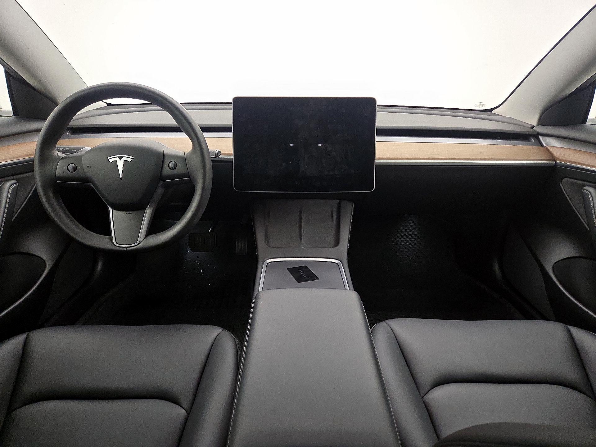 Thumbnail: 2022 Tesla Model 3 - 9