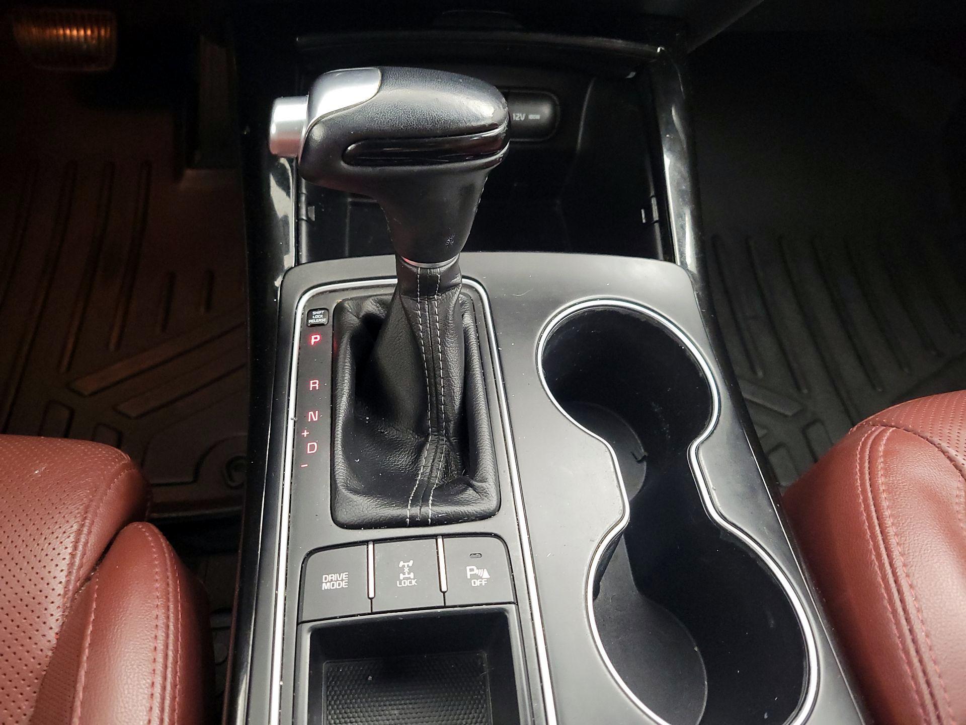 Thumbnail: 2018 Kia Sorento - 18