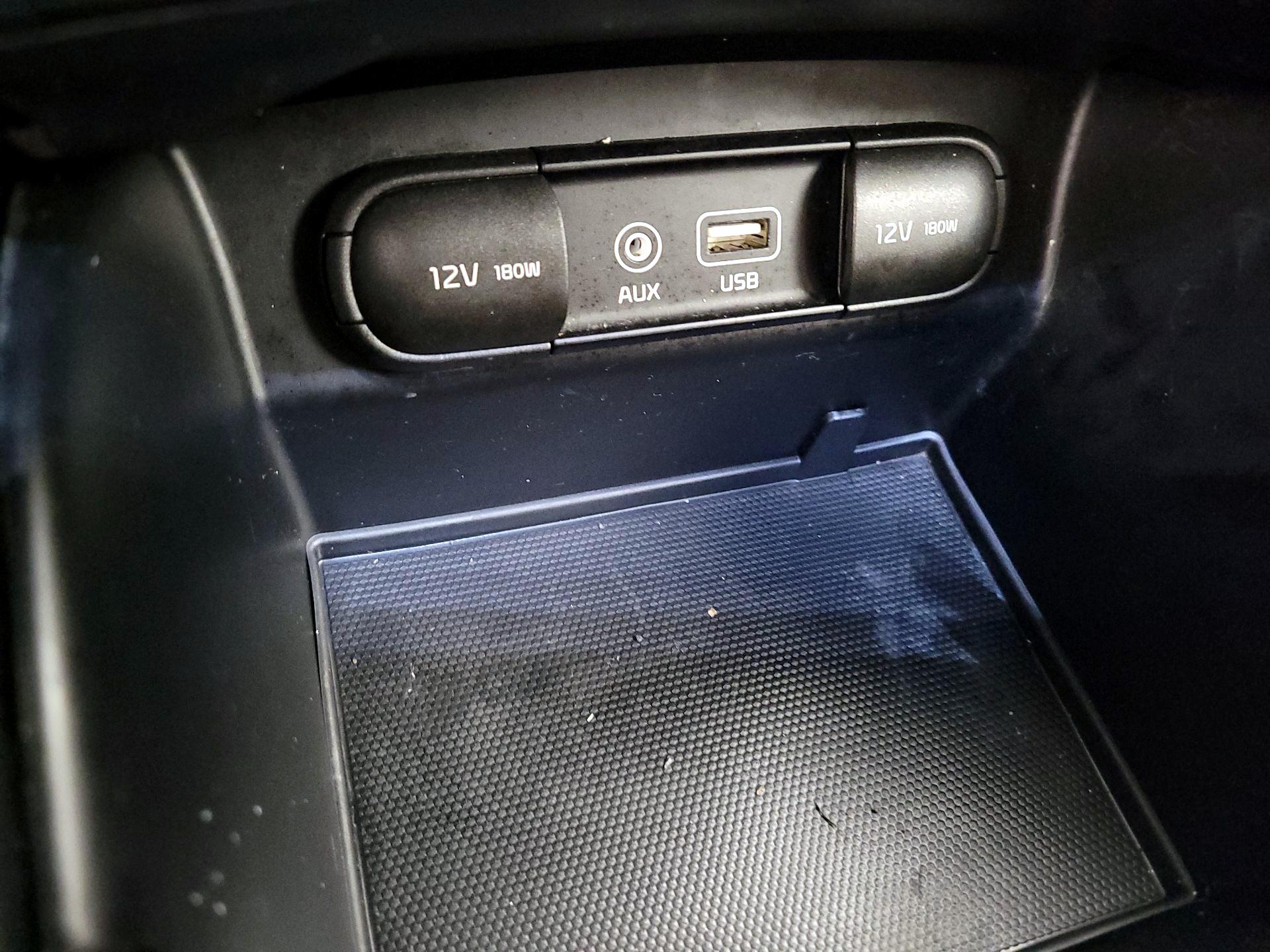 Thumbnail: 2018 Kia Sorento - 19