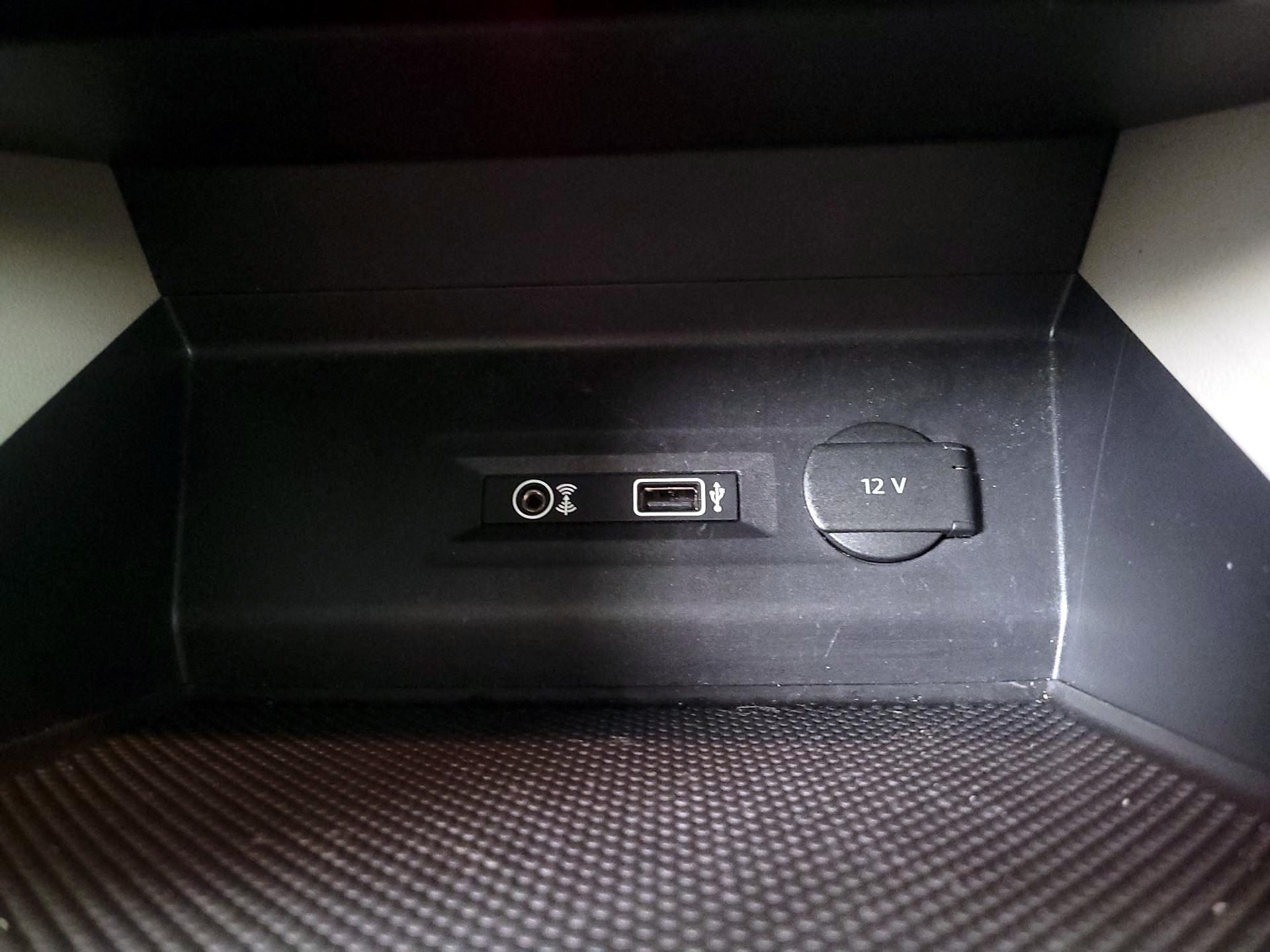 Thumbnail: 2018 Volkswagen Atlas - 18