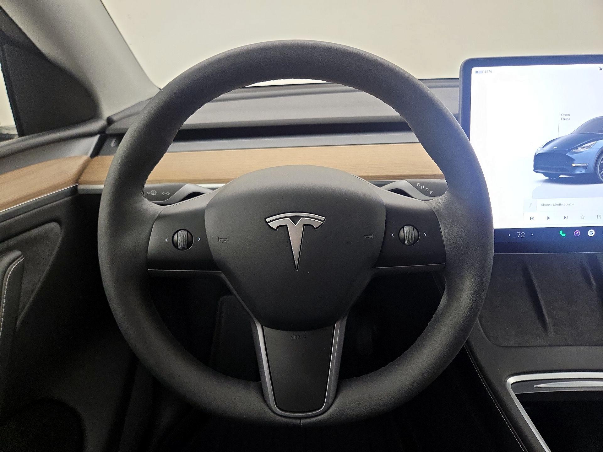 Thumbnail: 2024 Tesla Model Y - 10