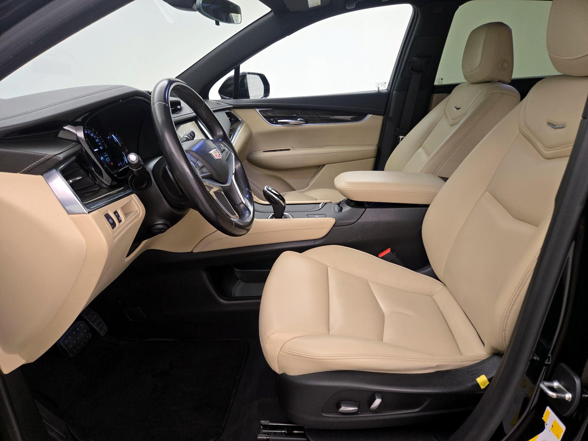 Thumbnail: 2018 Cadillac XT5 - 11