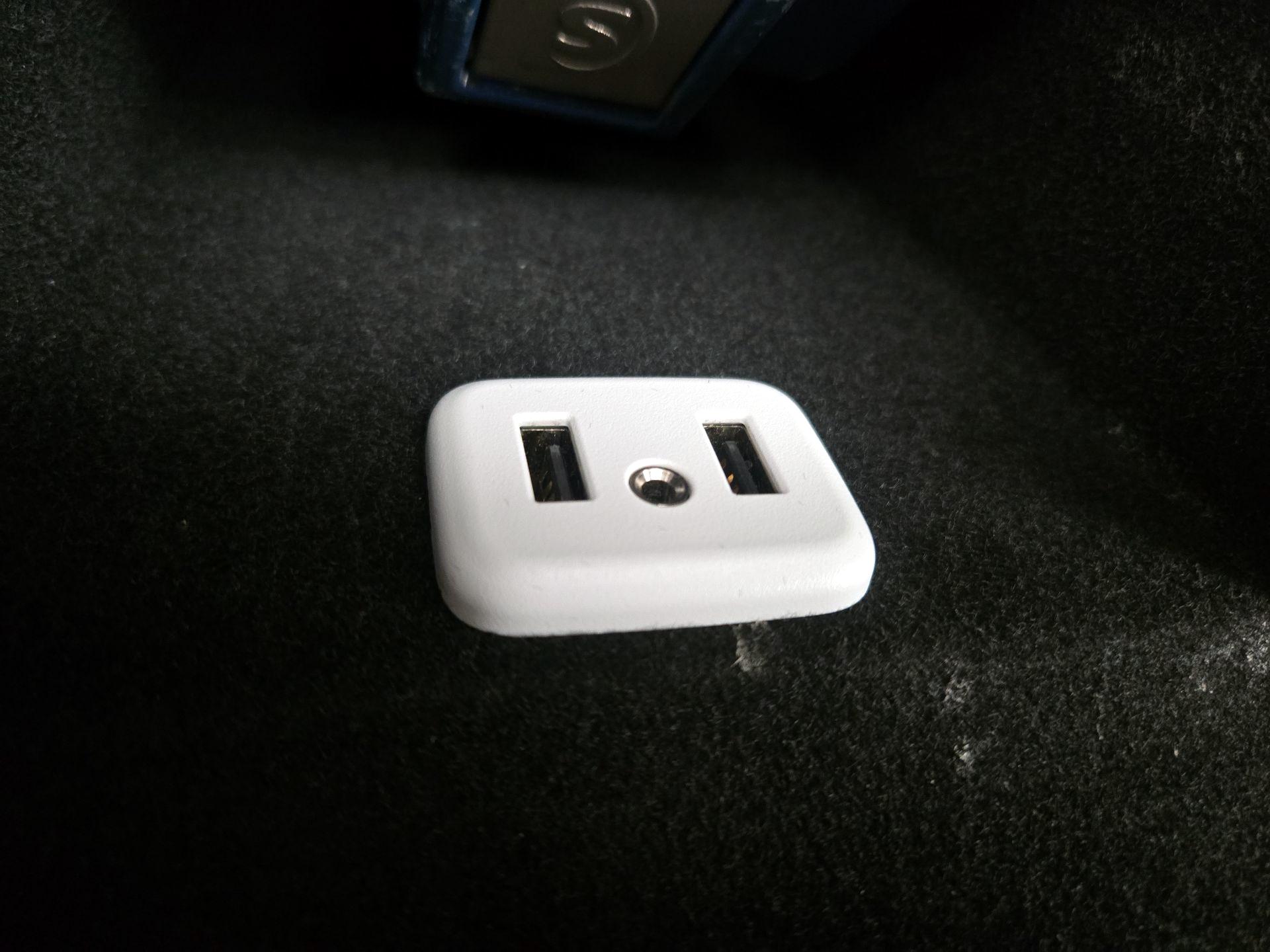 Thumbnail: 2018 Cadillac XT5 - 18