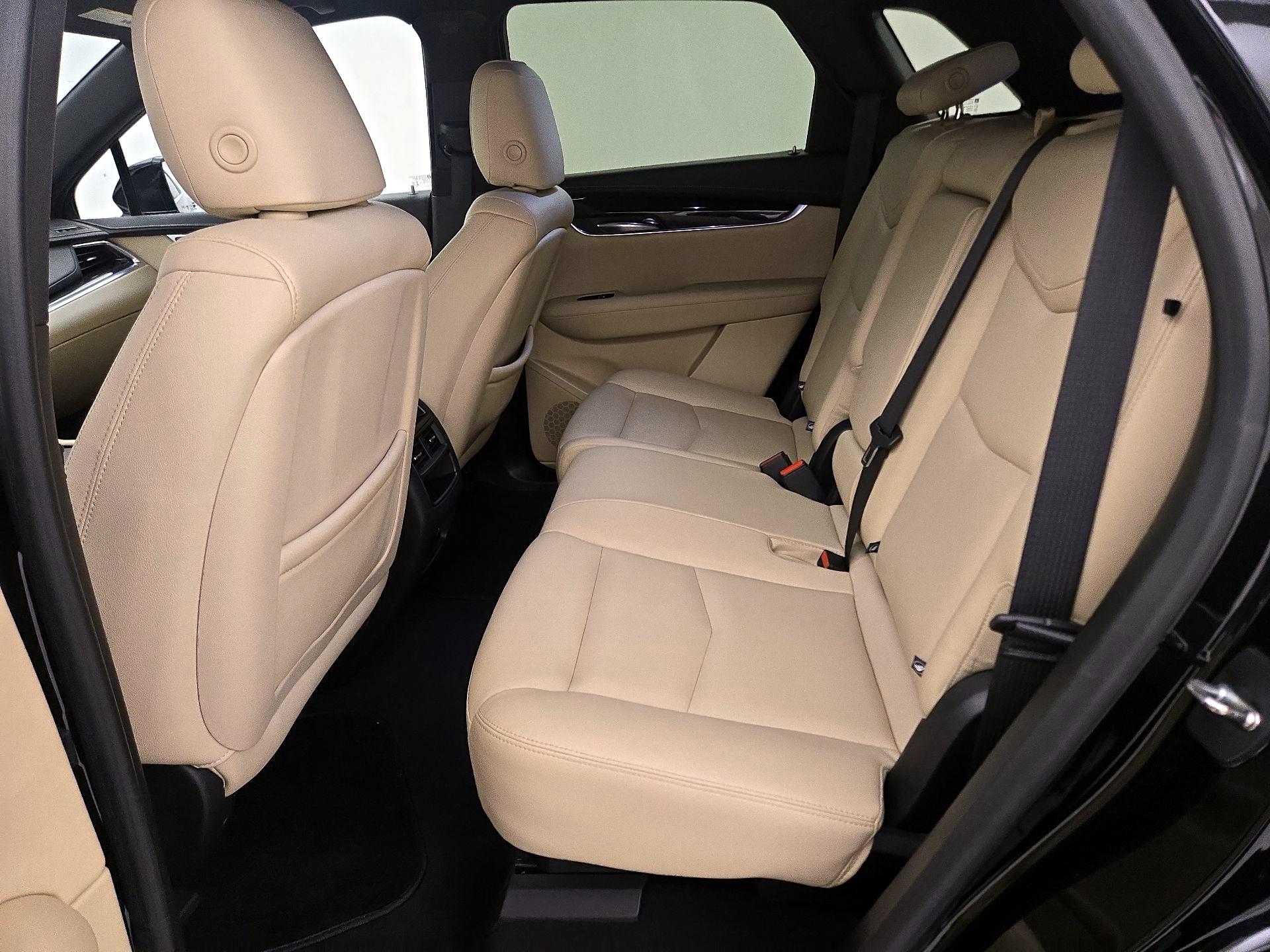 Thumbnail: 2018 Cadillac XT5 - 19