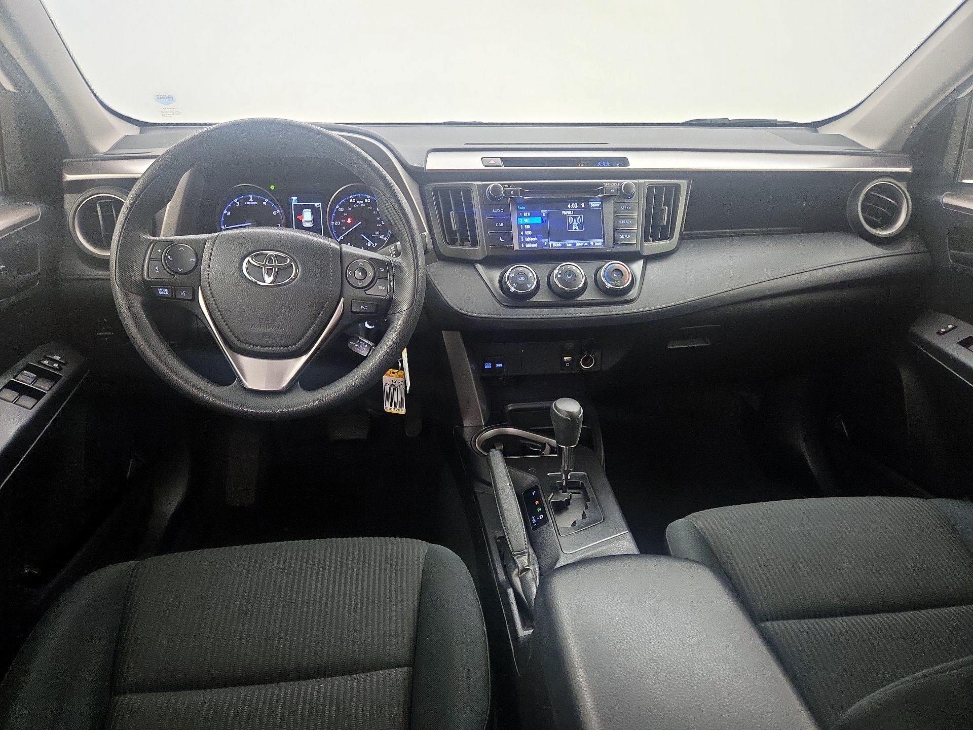 Thumbnail: 2018 Toyota RAV4 - 9