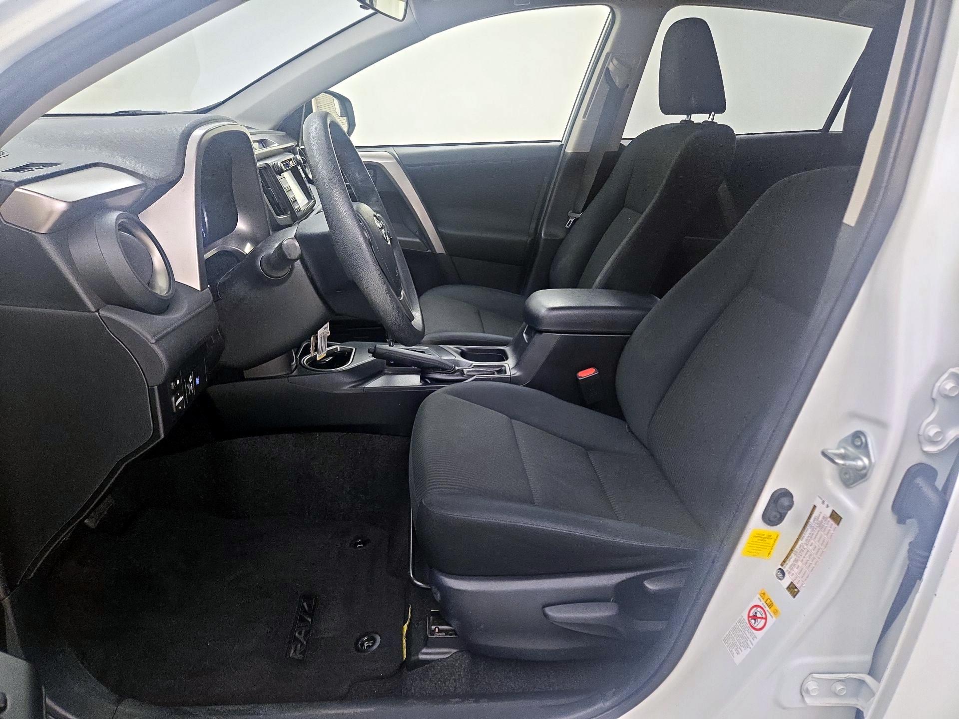 Thumbnail: 2018 Toyota RAV4 - 11