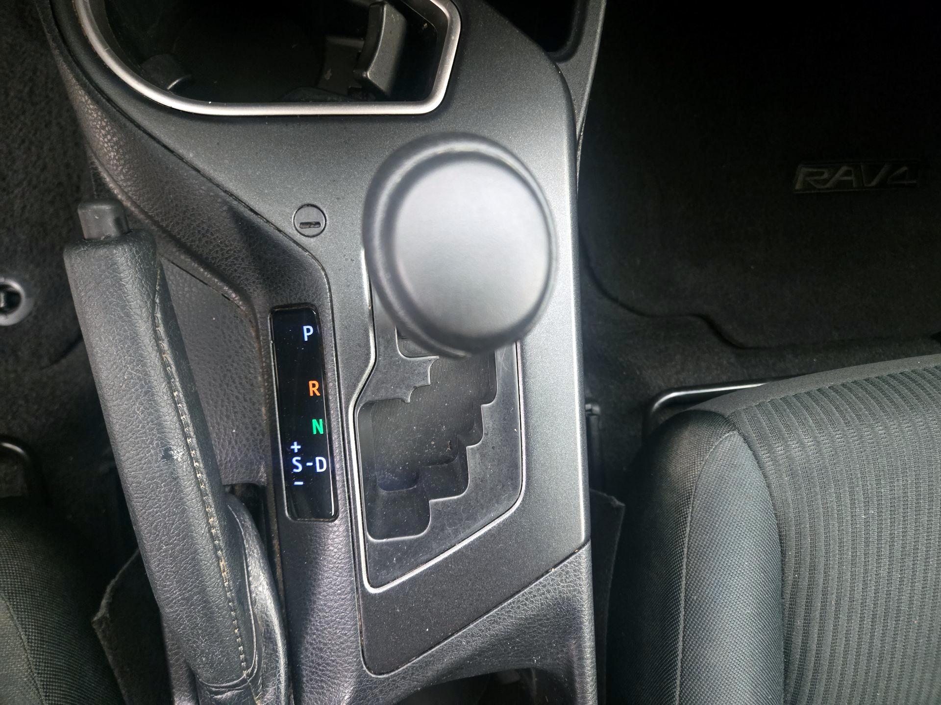 Thumbnail: 2018 Toyota RAV4 - 17