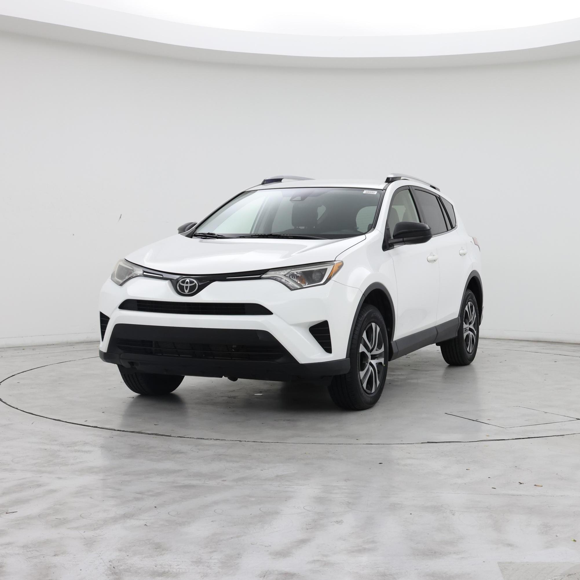 Thumbnail: 2018 Toyota RAV4 - 4