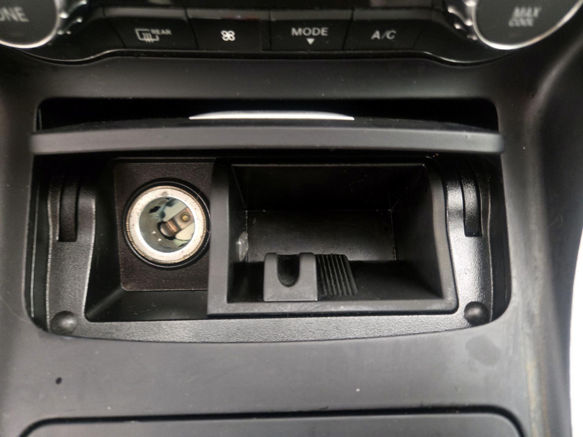 Thumbnail: 2016 Mercedes-Benz GLA - 18