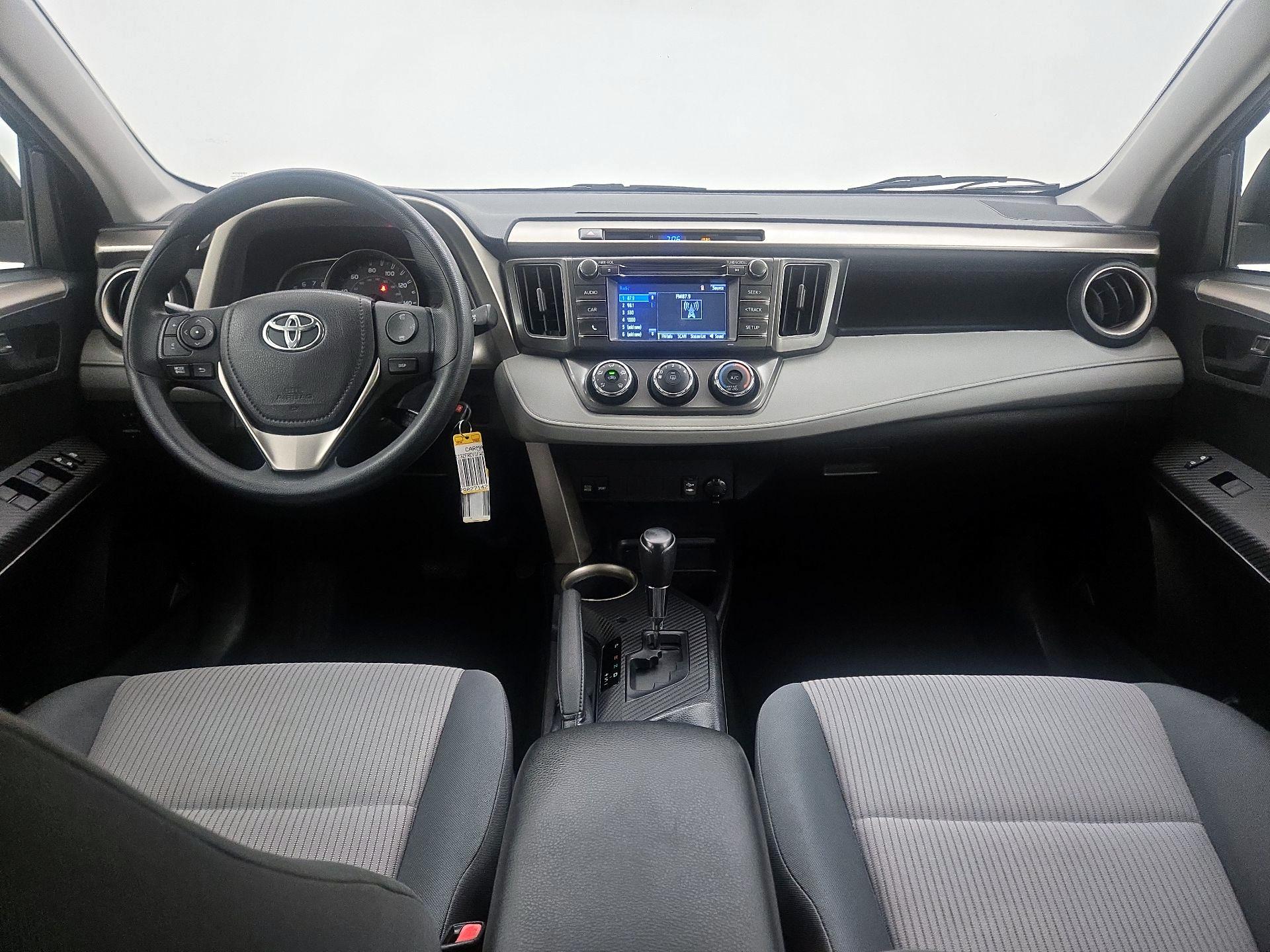 Thumbnail: 2015 Toyota RAV4 - 9