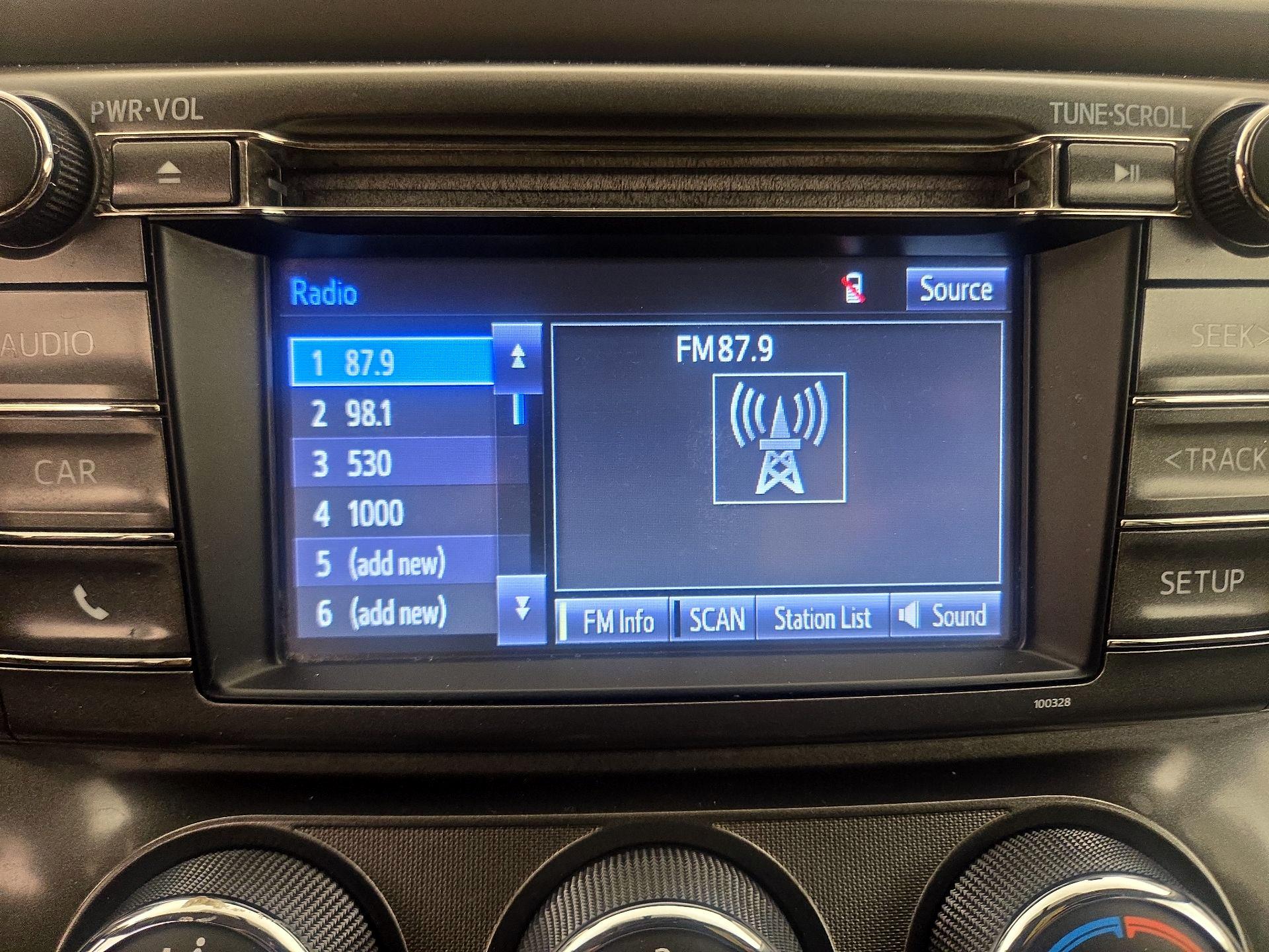 Thumbnail: 2015 Toyota RAV4 - 15