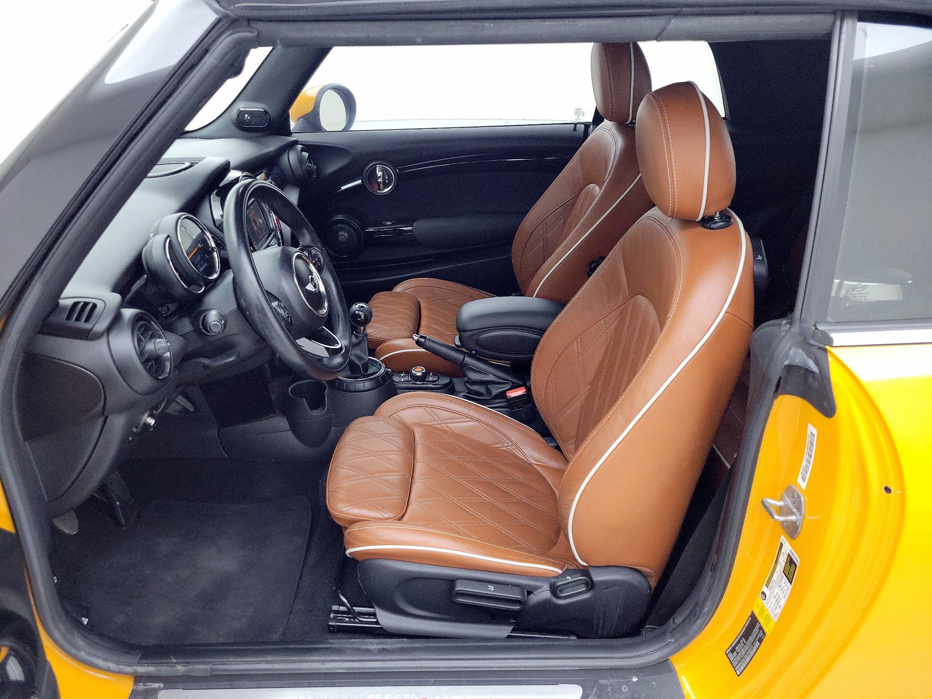 Thumbnail: 2016 MINI Cooper - 11