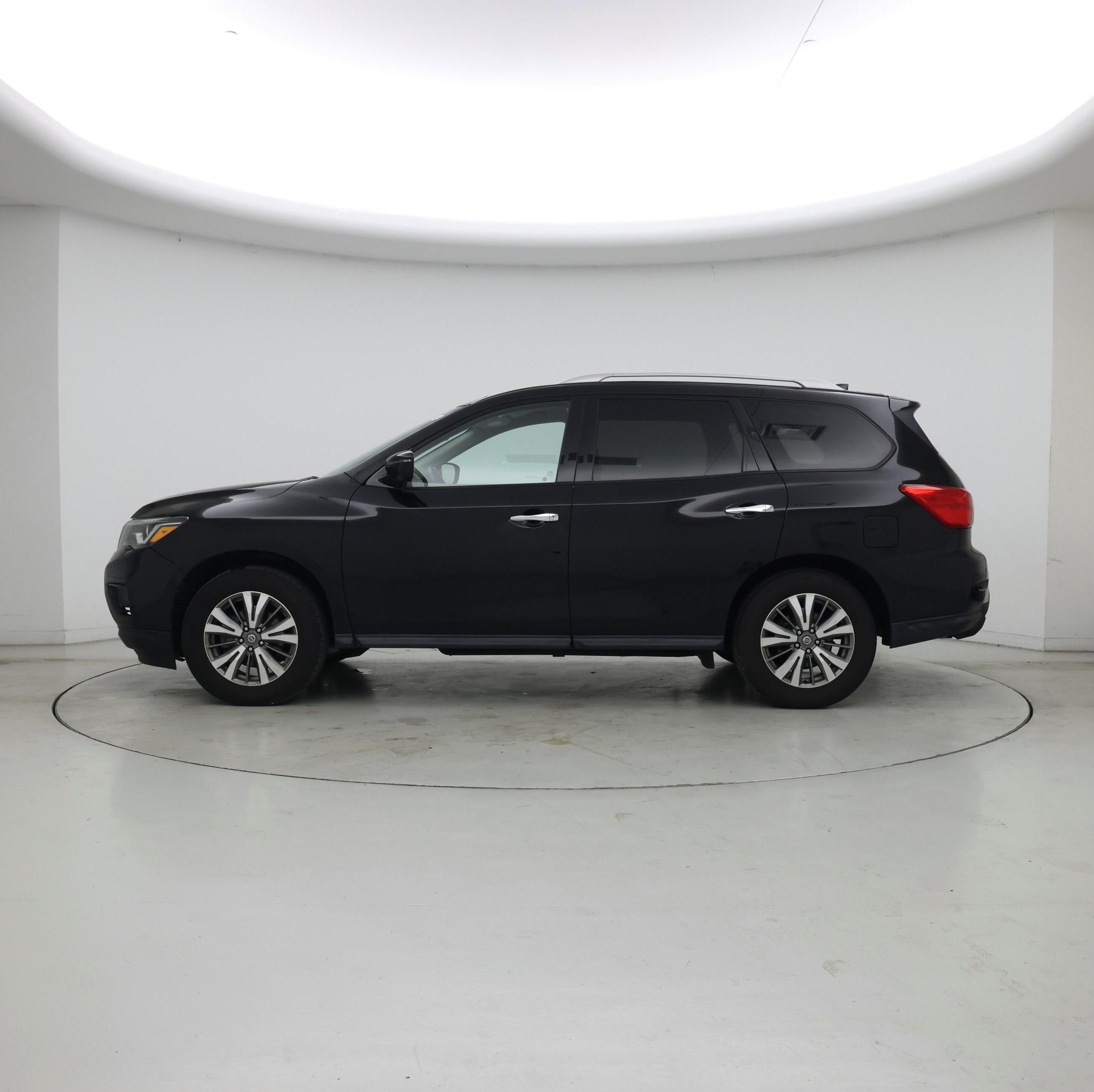Thumbnail: 2019 Nissan Pathfinder - 3
