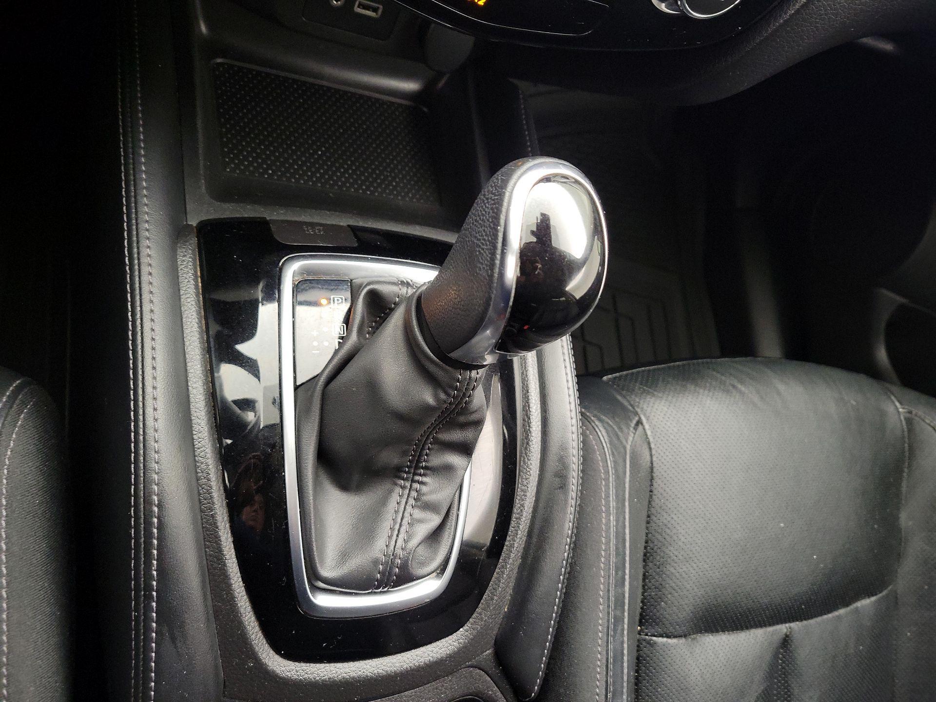 Thumbnail: 2018 Nissan Rogue - 17