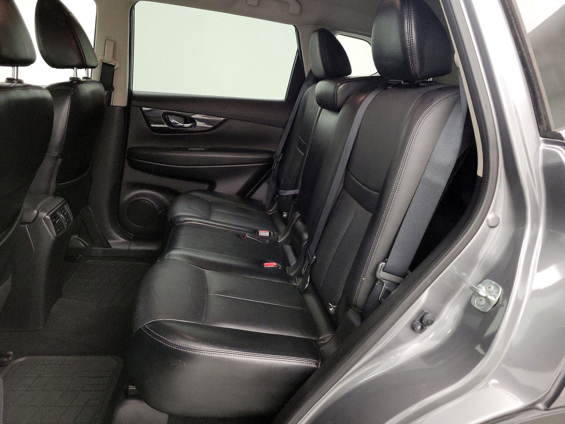 Thumbnail: 2018 Nissan Rogue - 19