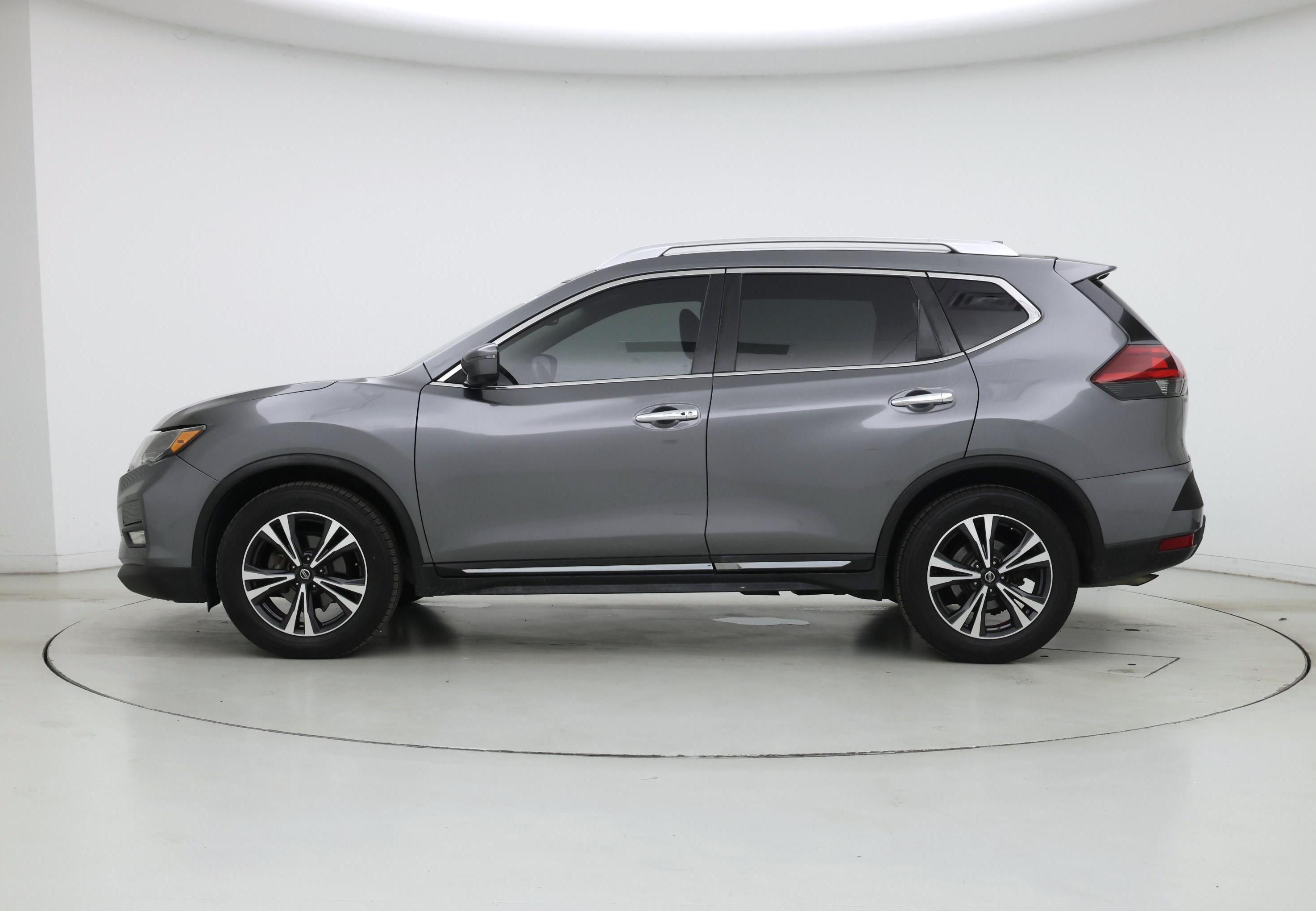 Thumbnail: 2018 Nissan Rogue - 3