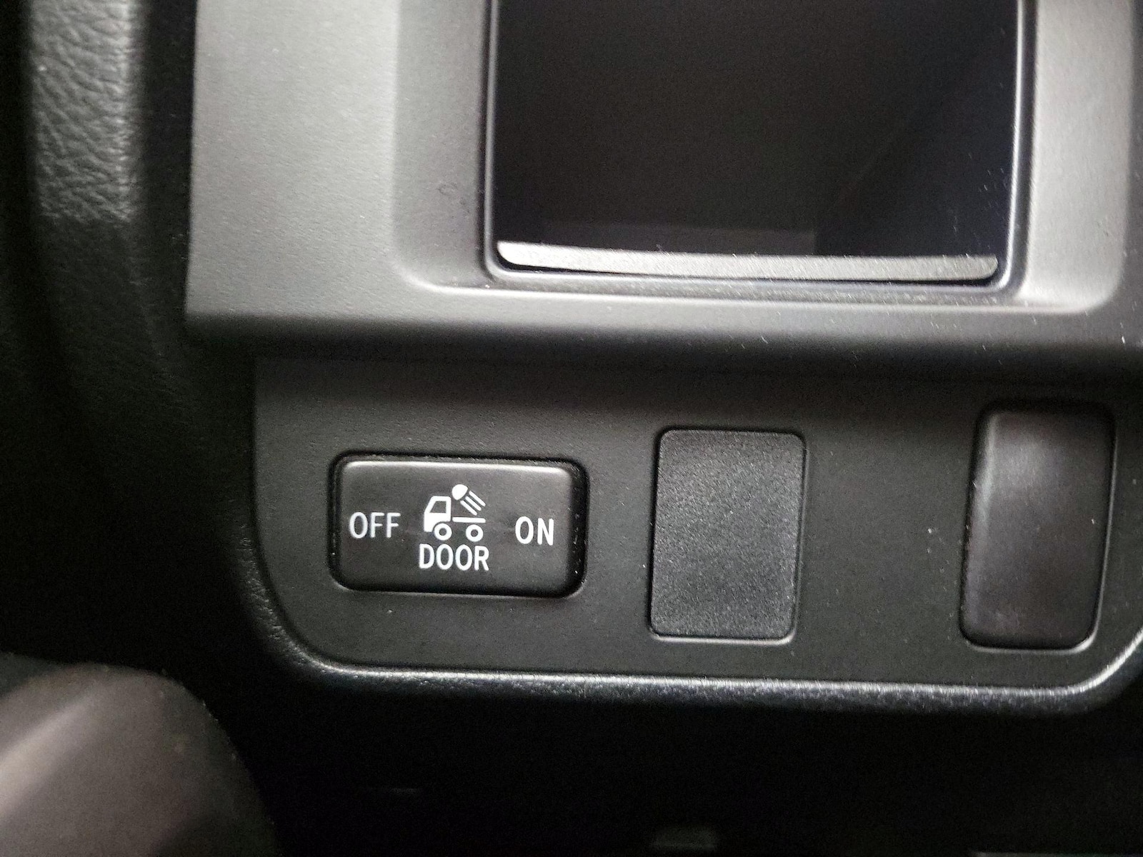 2017 Toyota Tacoma SR5 - Photo 14
