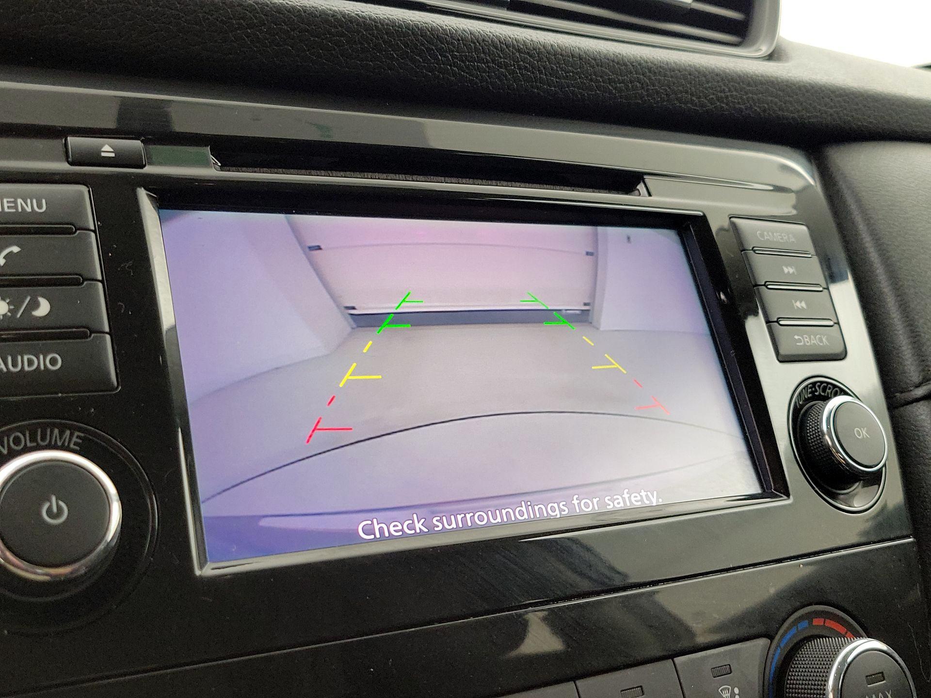 Thumbnail: 2018 Nissan Rogue - 14