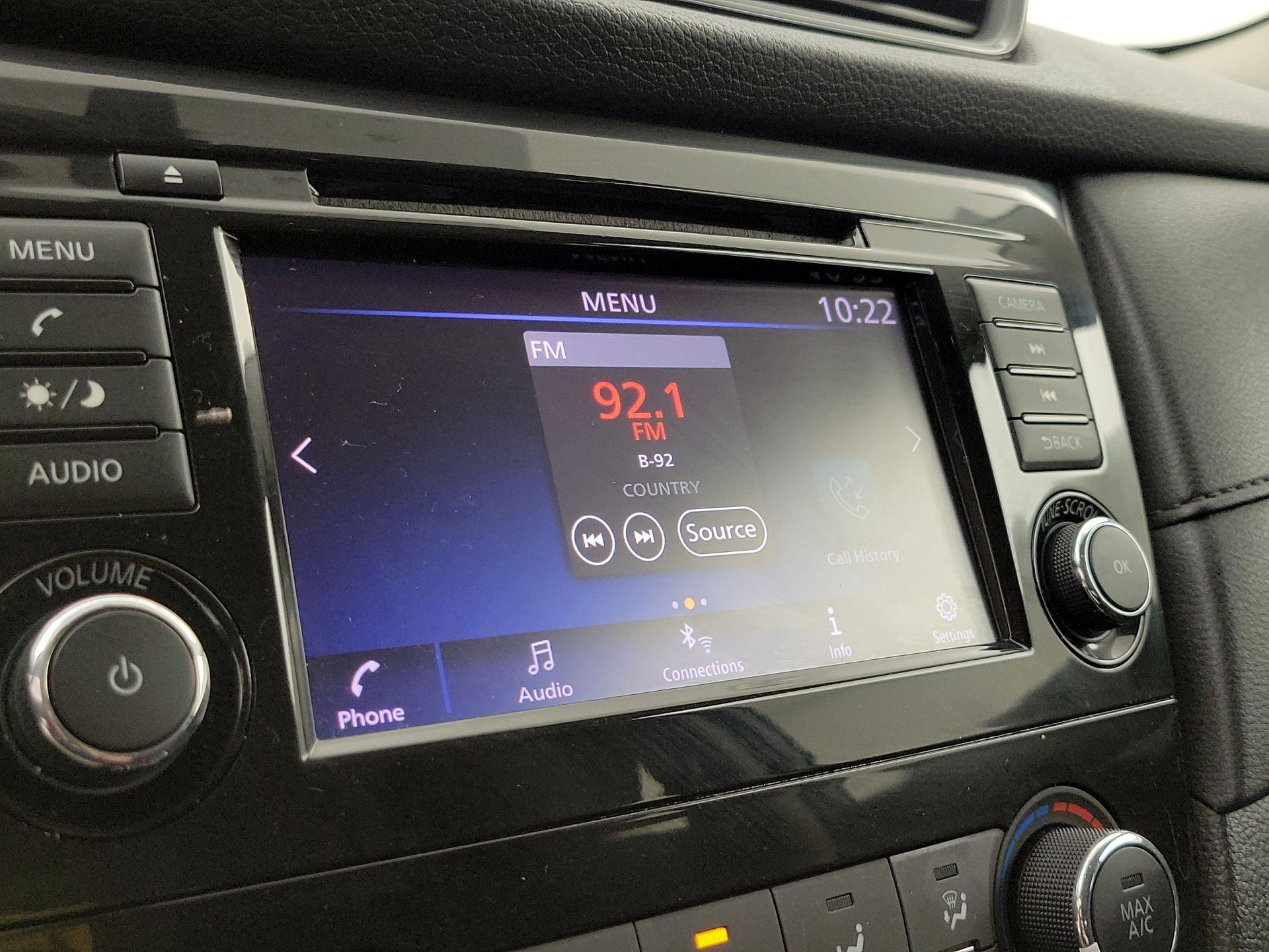 Thumbnail: 2018 Nissan Rogue - 15