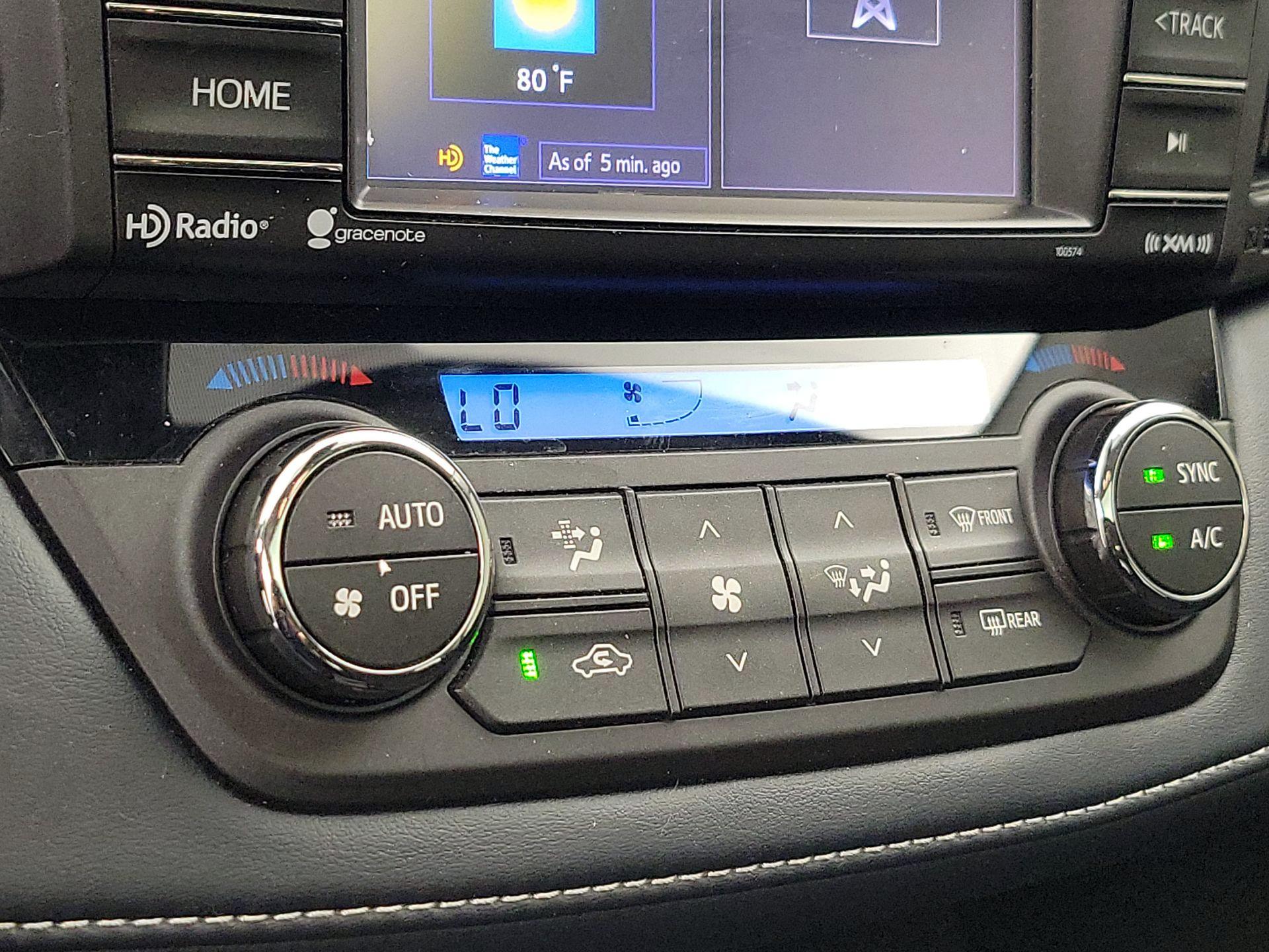 Thumbnail: 2018 Toyota RAV4 - 16