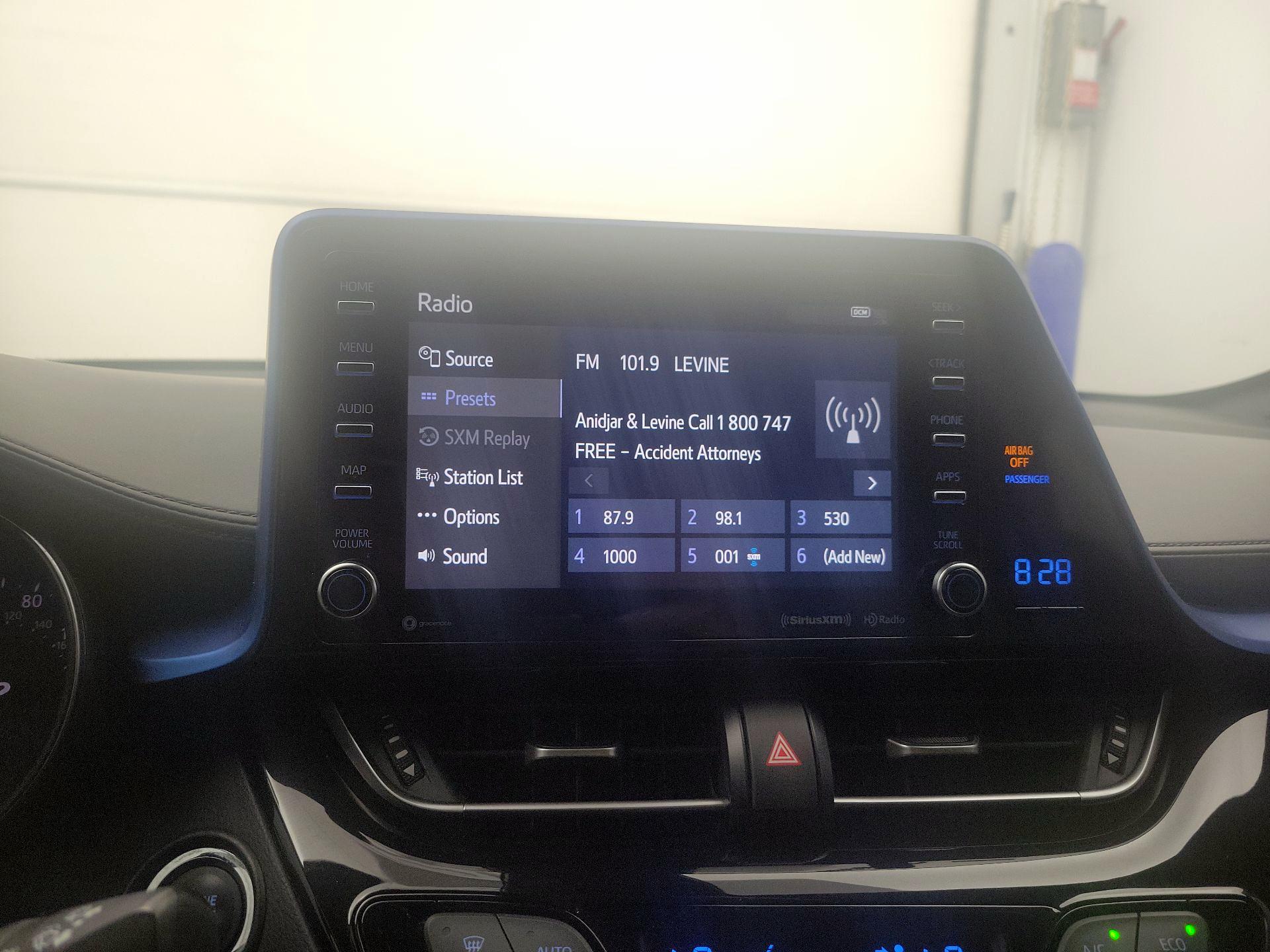 Thumbnail: 2019 Toyota C-HR - 15