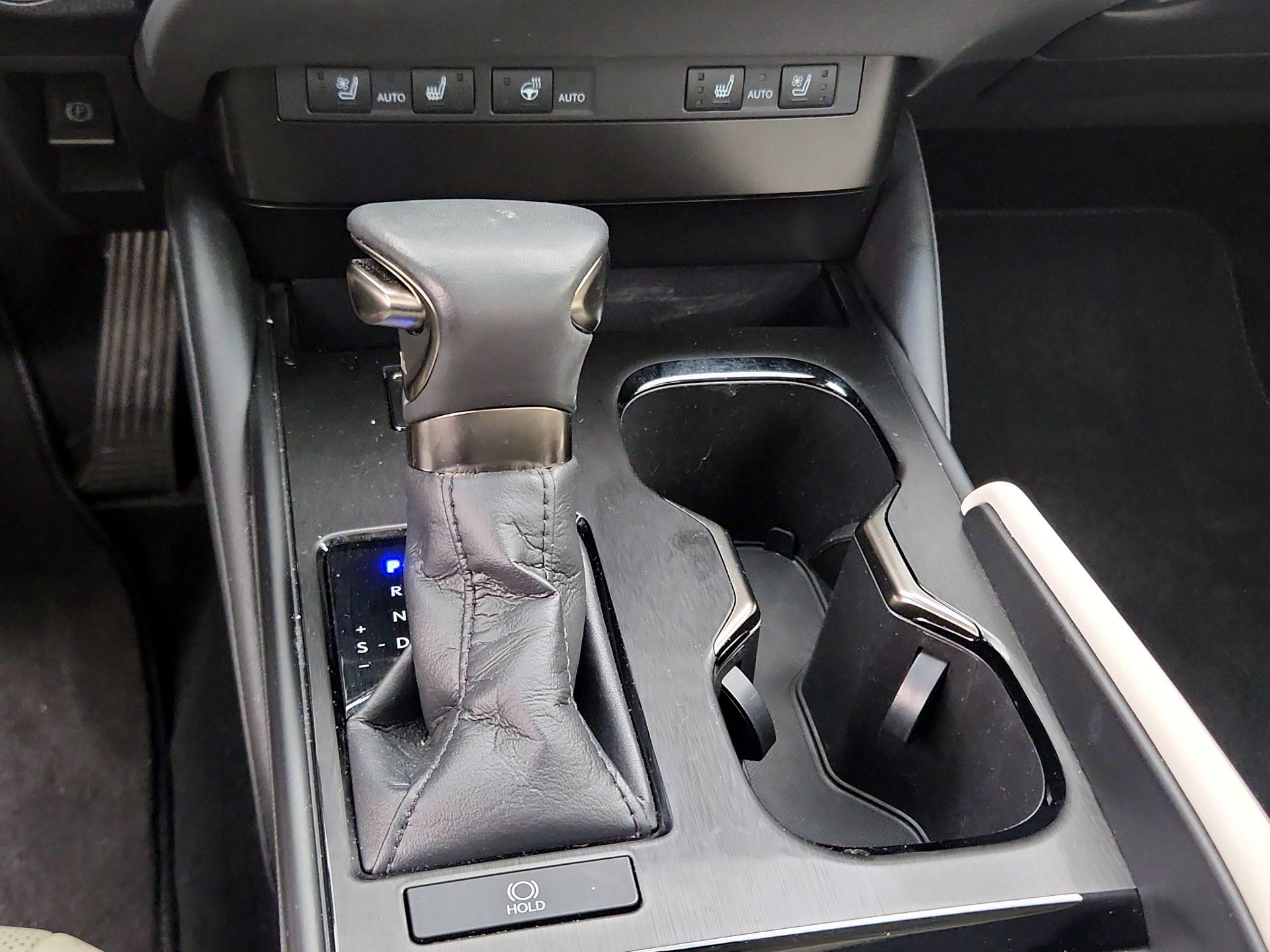 Thumbnail: 2024 Lexus ES - 17