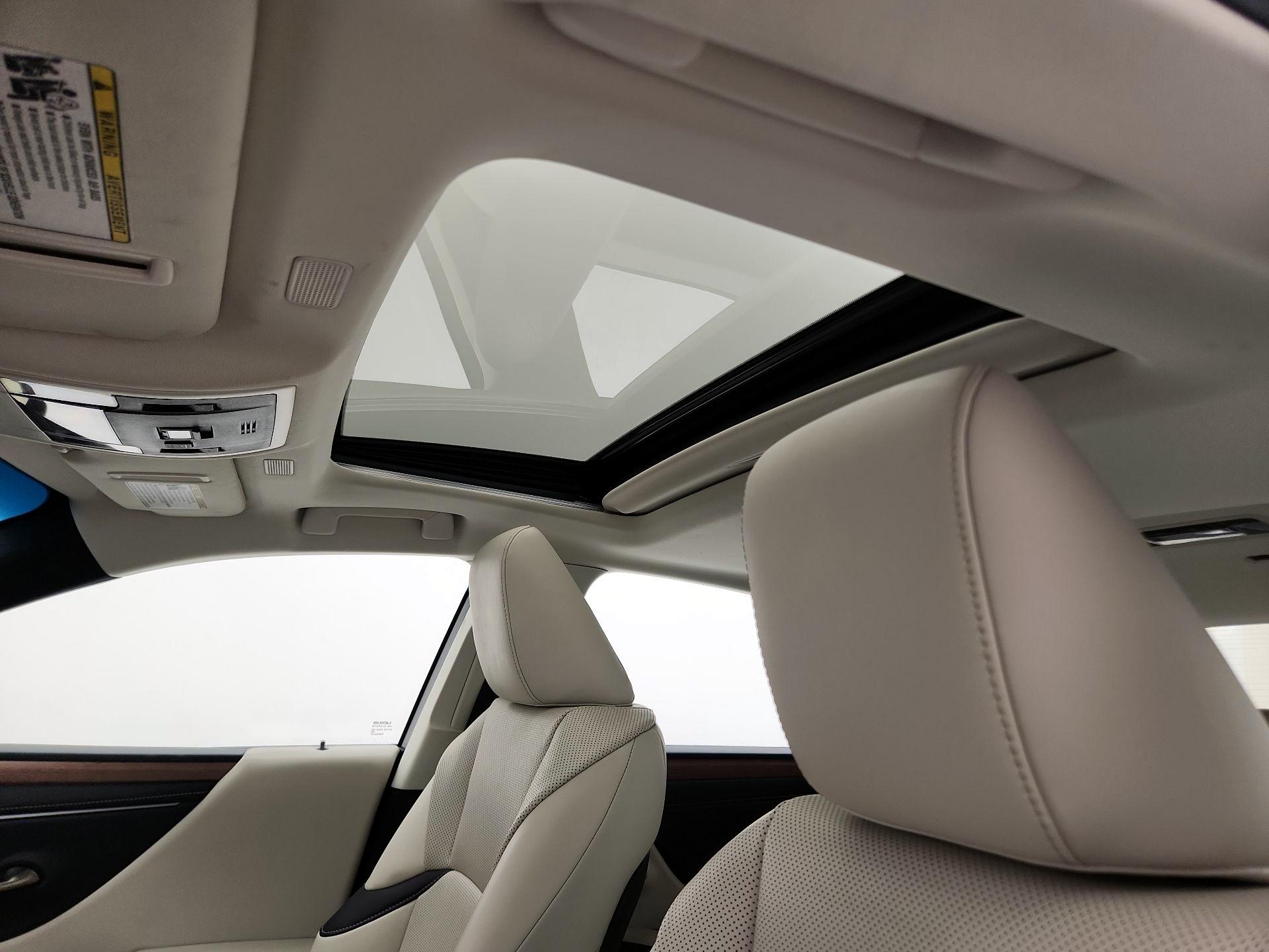 Thumbnail: 2024 Lexus ES - 19